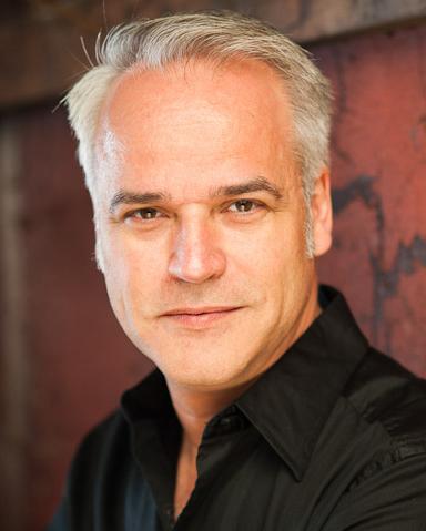 actor Rob Heschl large photo