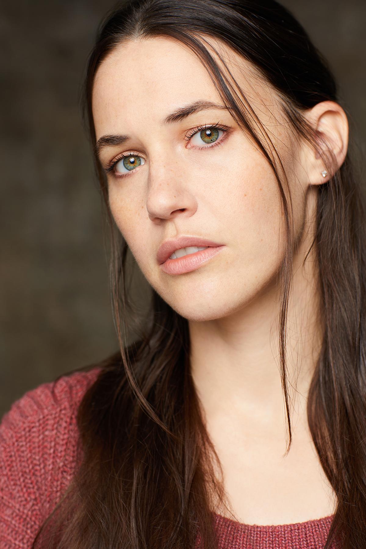 actor Amanda Dyba large photo