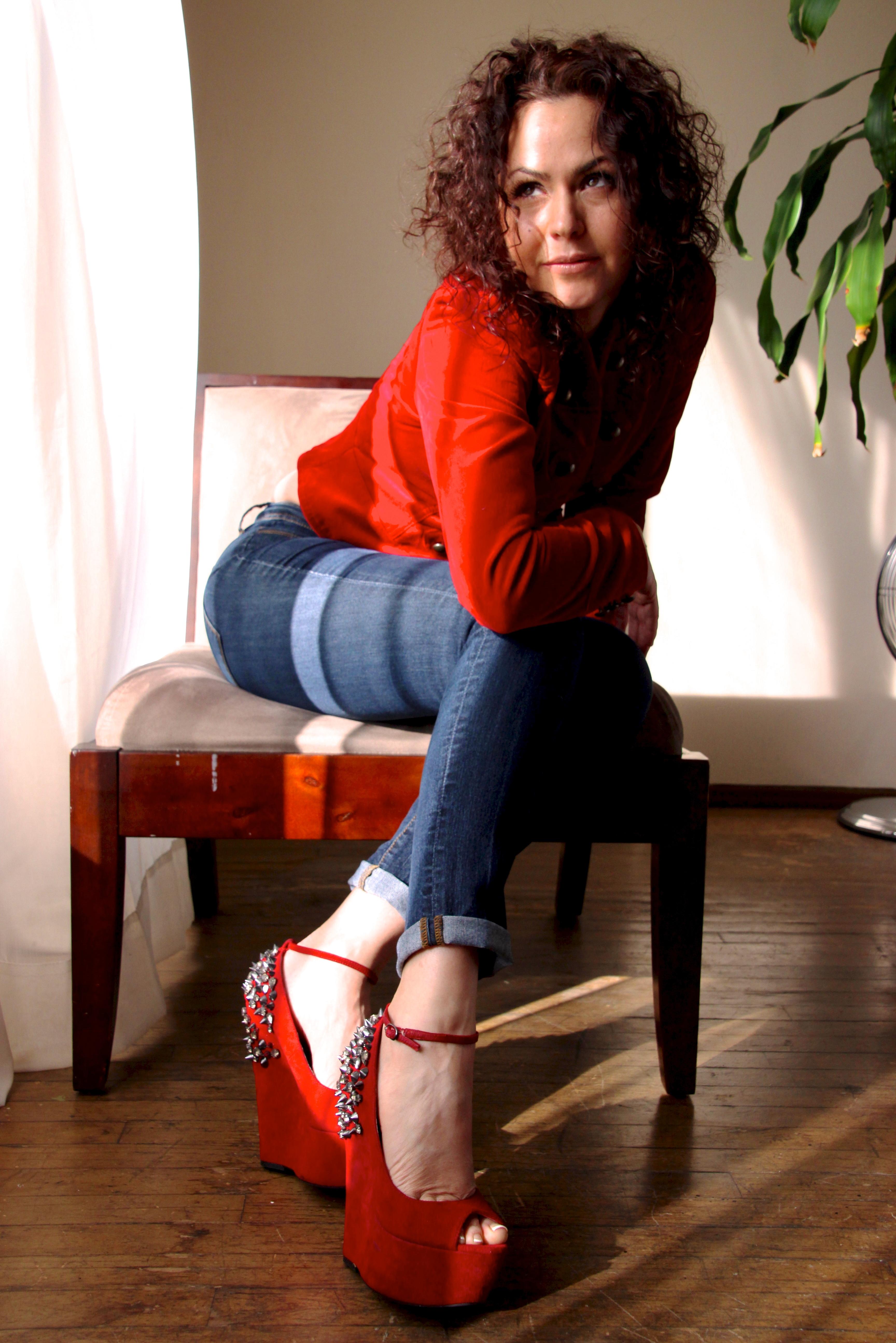 actor Anita Marie Curran large photo