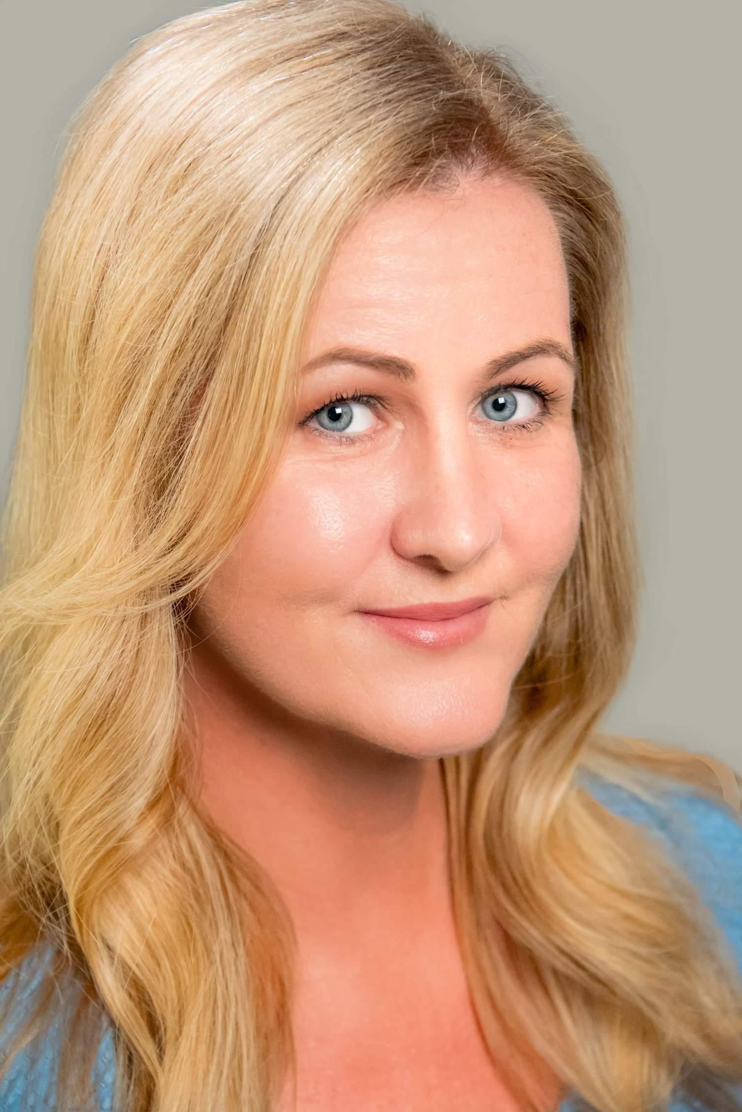 actor Hazel Murphy large photo