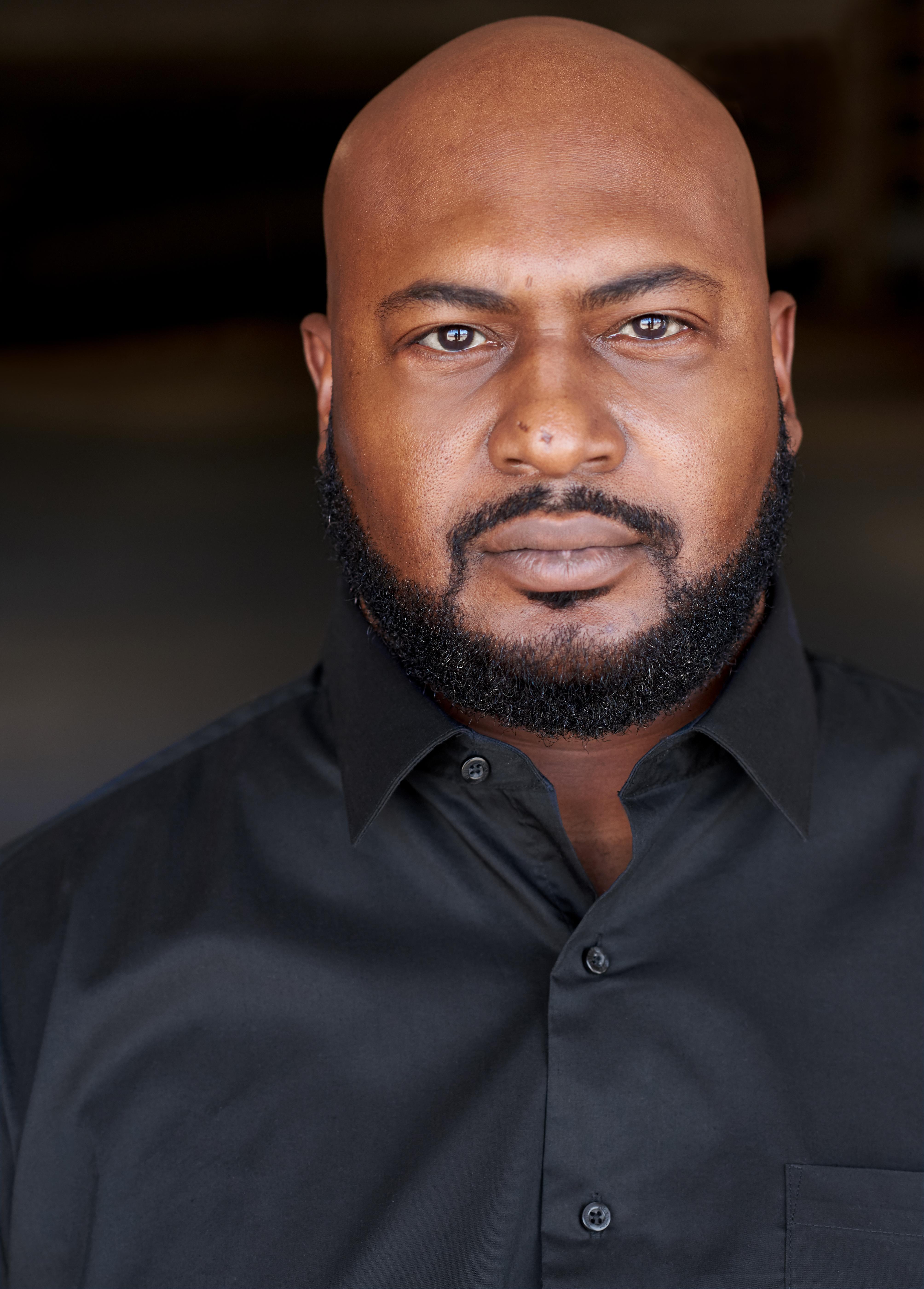 actor Benét Embry large photo