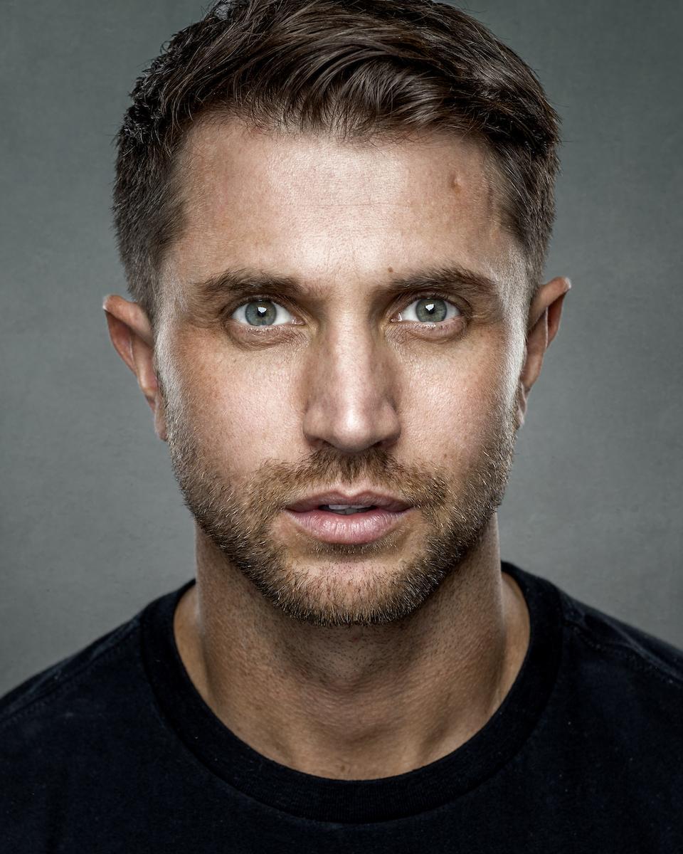 actor Kris Mochrie large photo