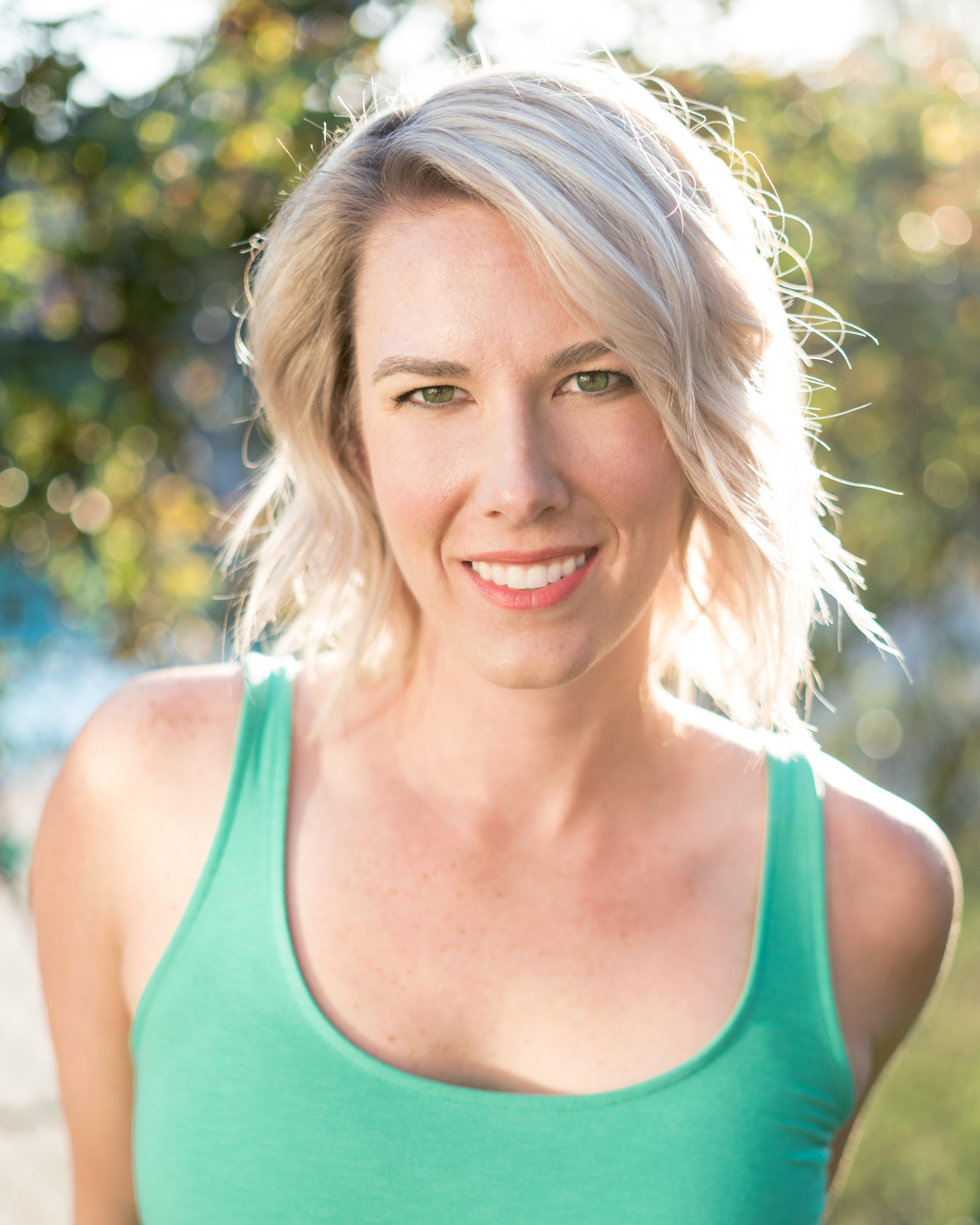 actor Amy Doyle large photo