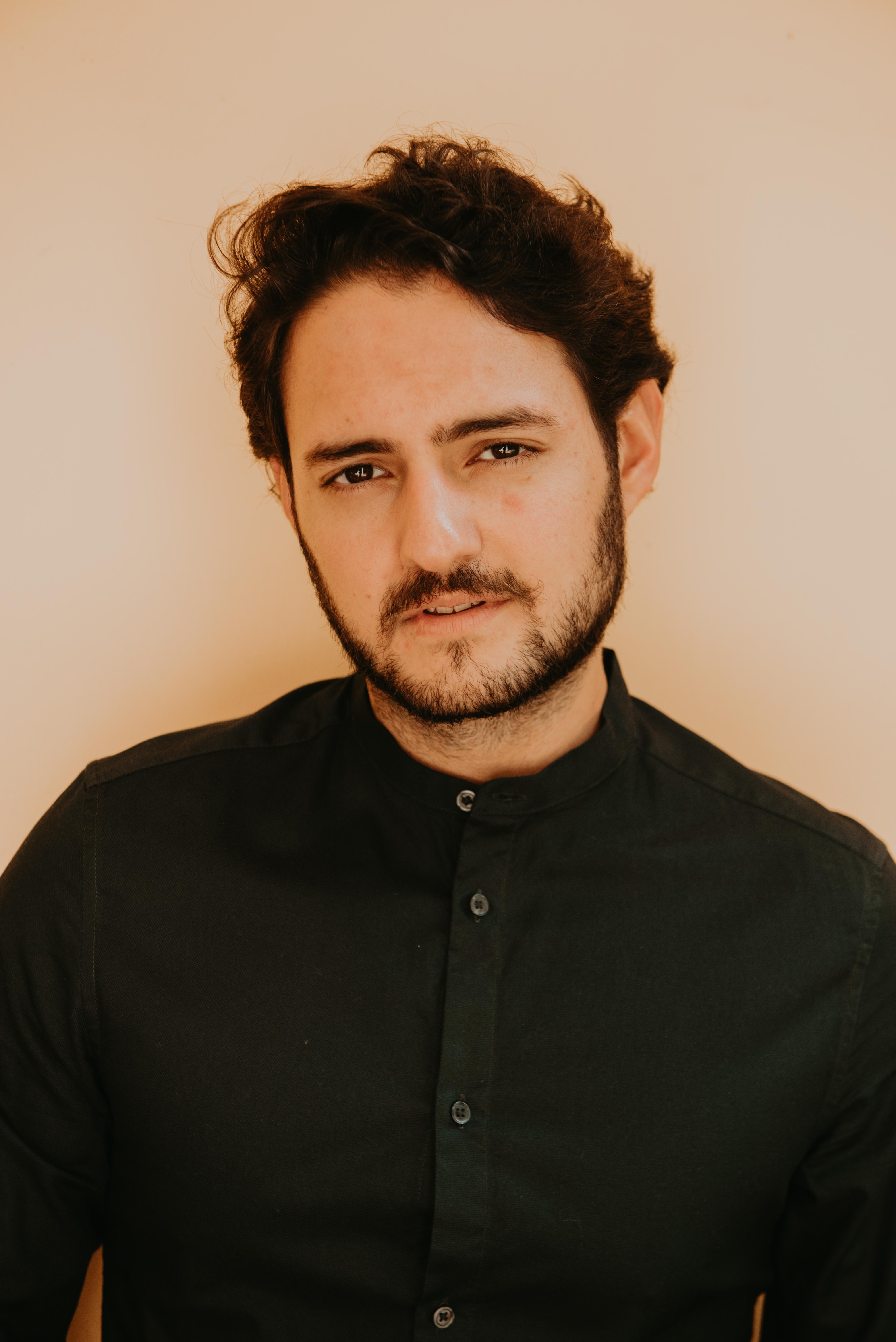 actor Esteban de la Isla large photo