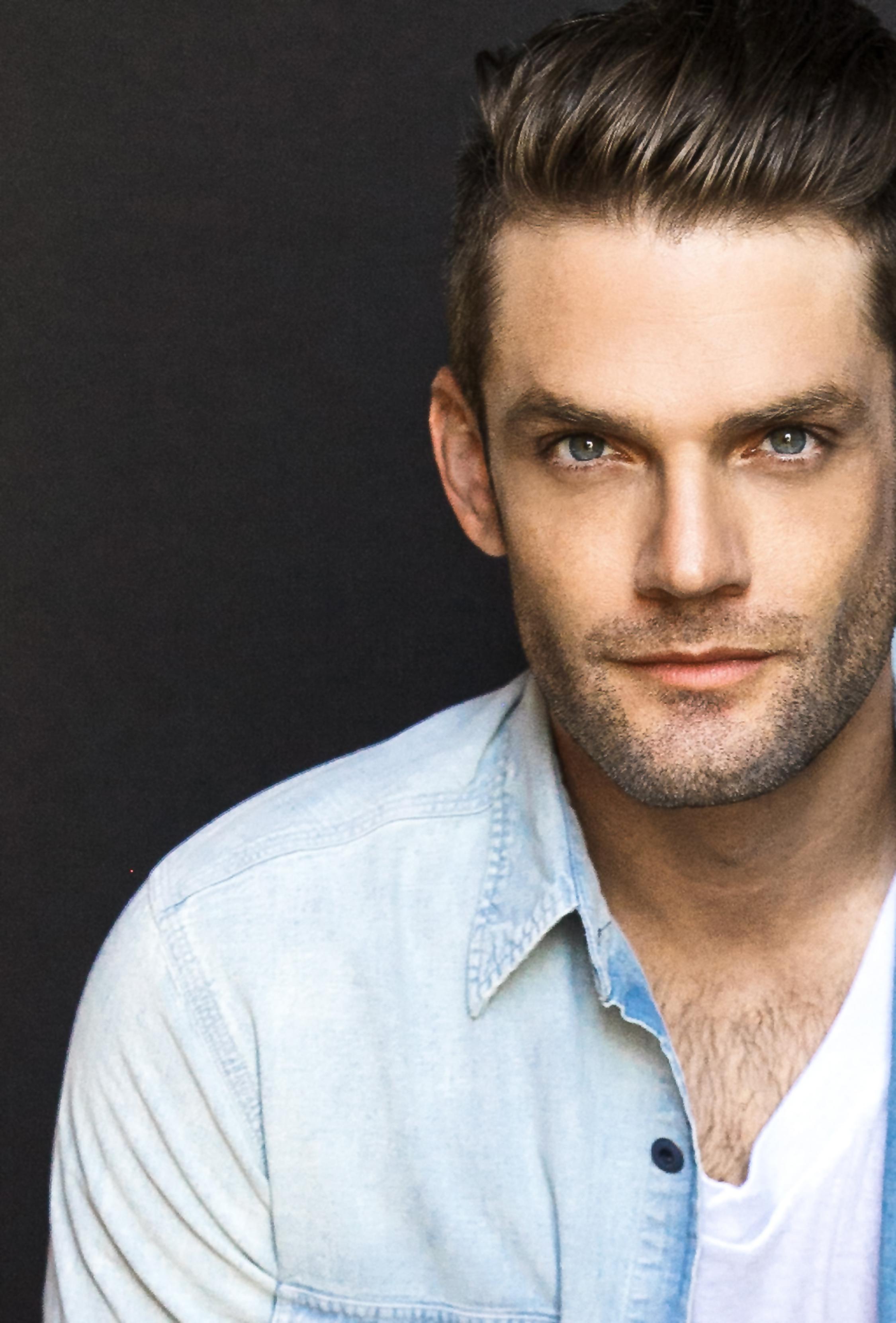 actor Mark Alan large photo