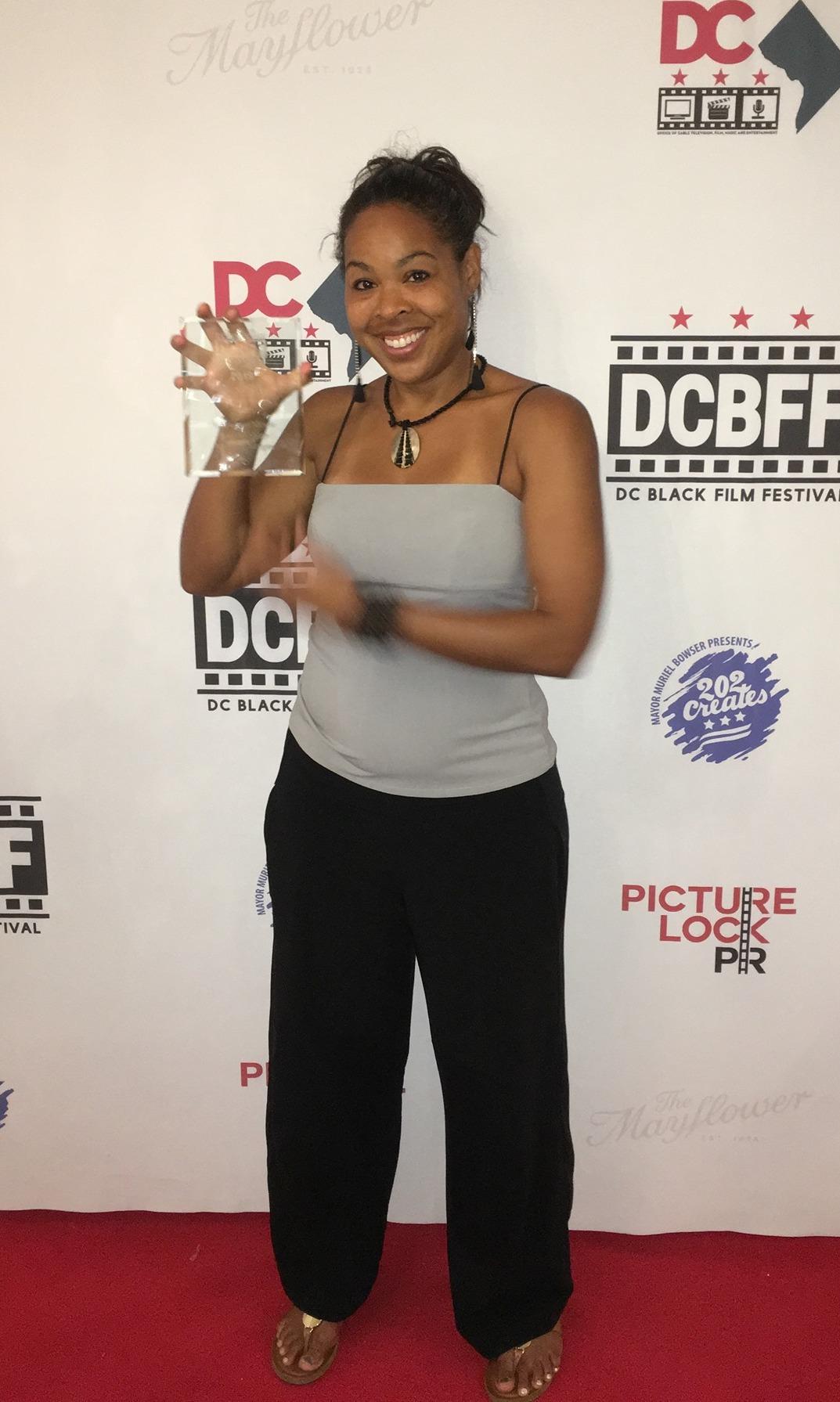 actor Jennifer Sharp large photo