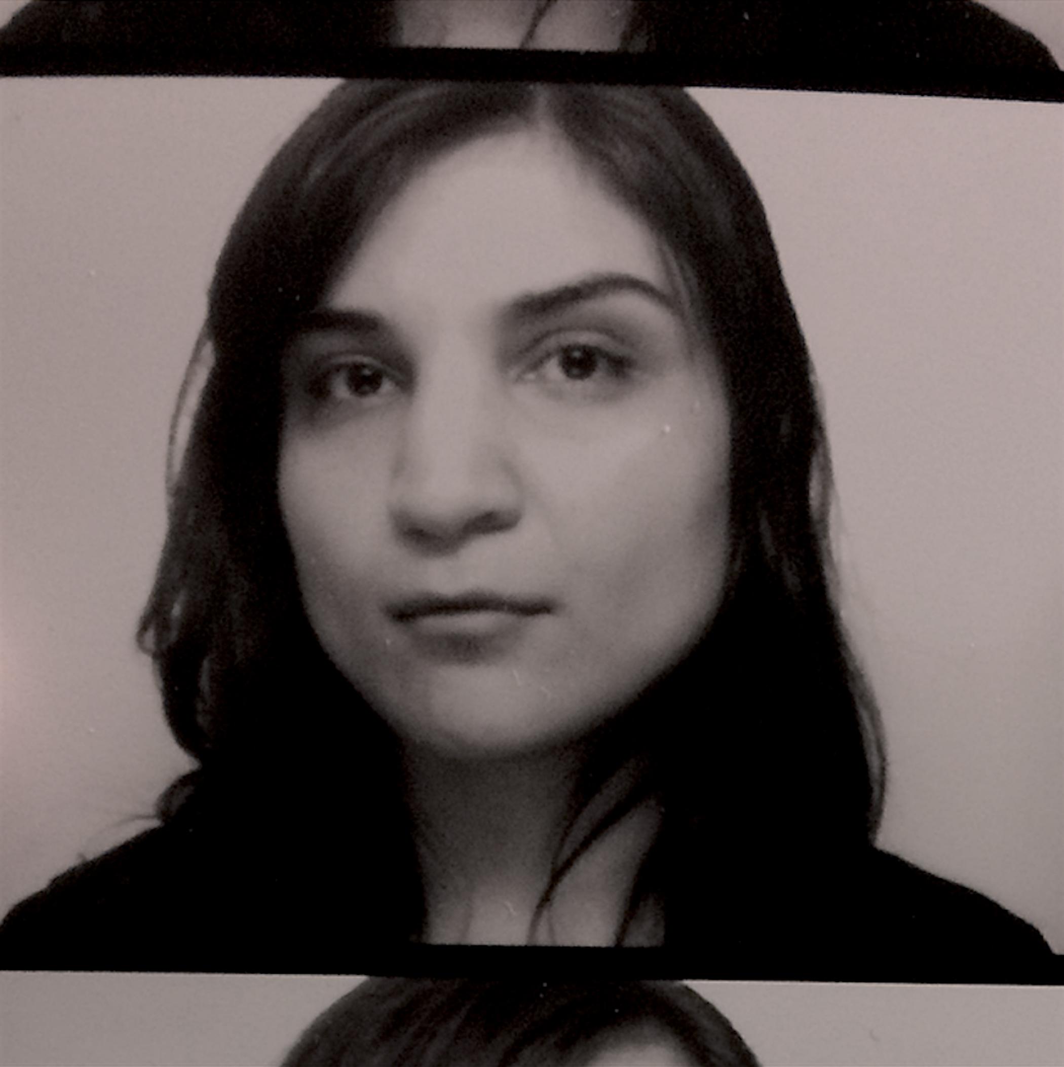 actor Sarah Davachi large photo