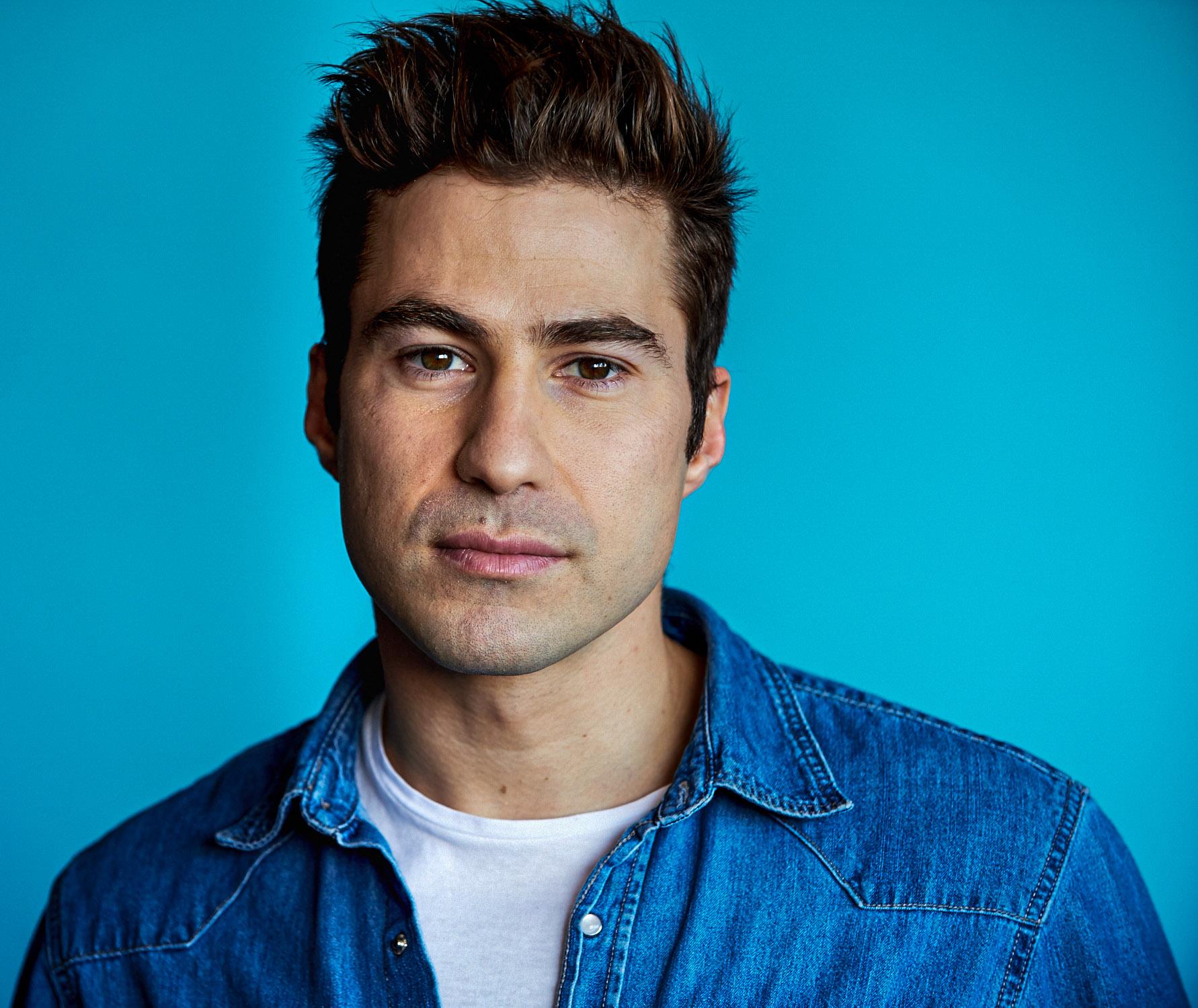 actor Alino Giraldi large photo