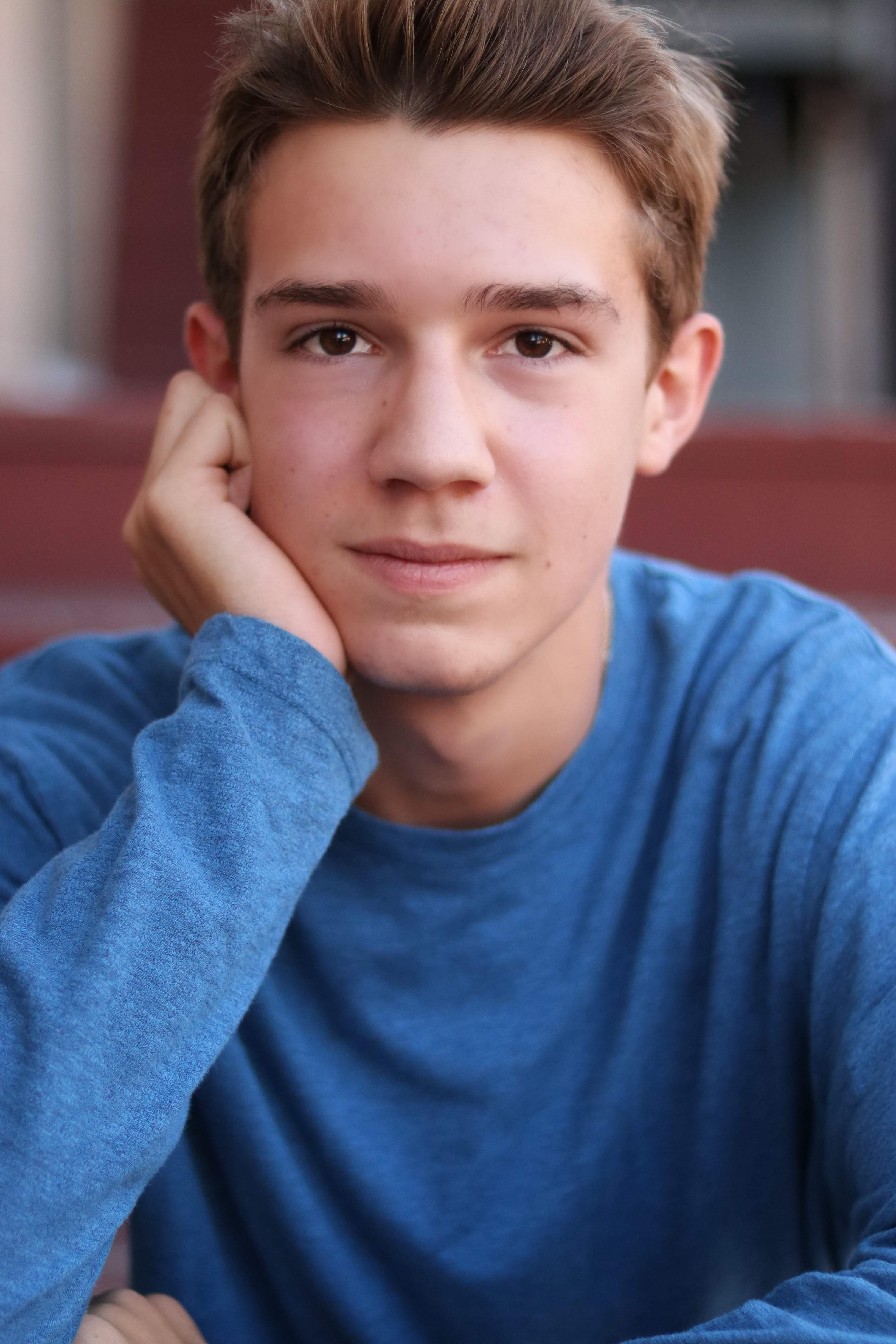 actor Wesley Benson large photo