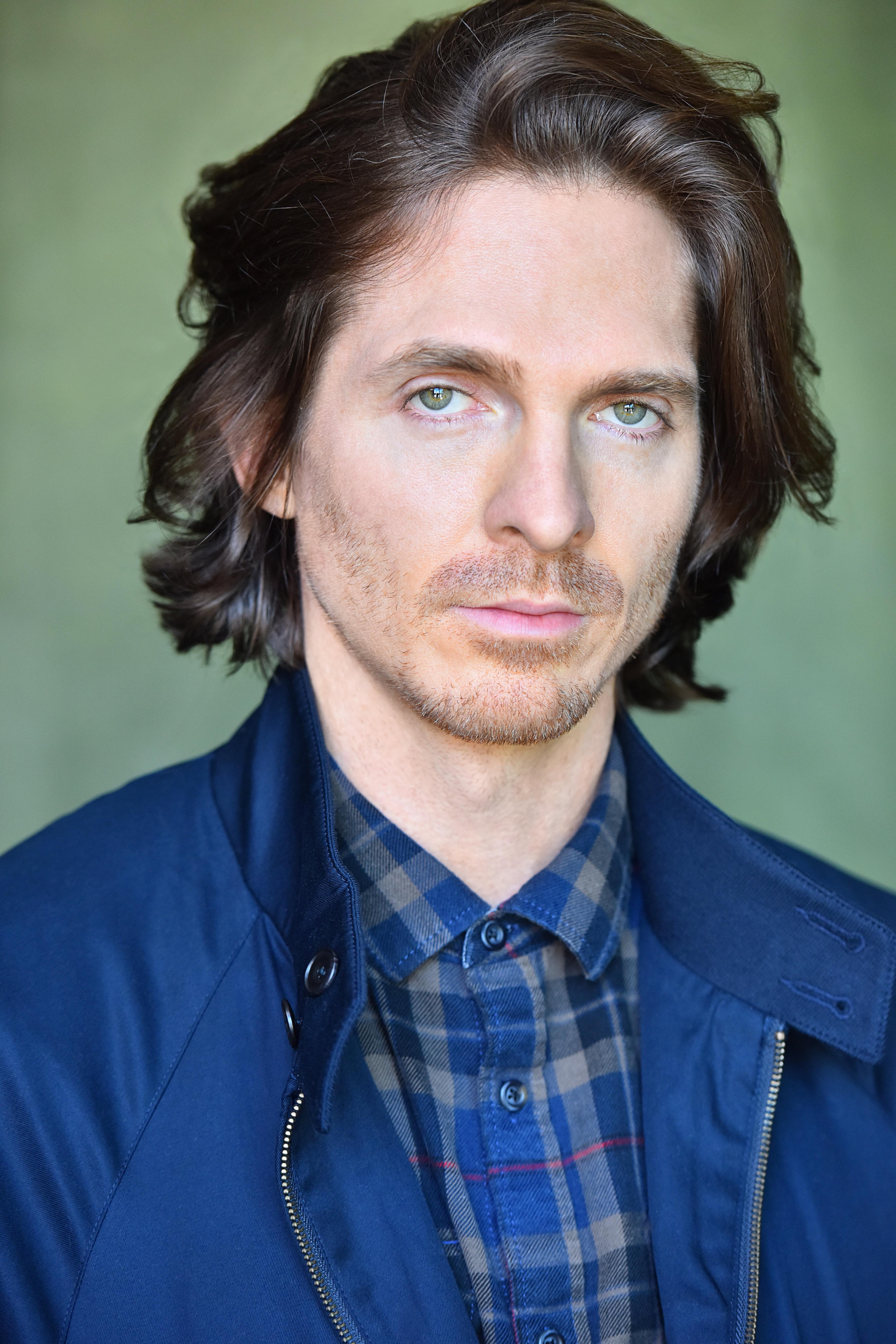 actor Cole Elliott large photo