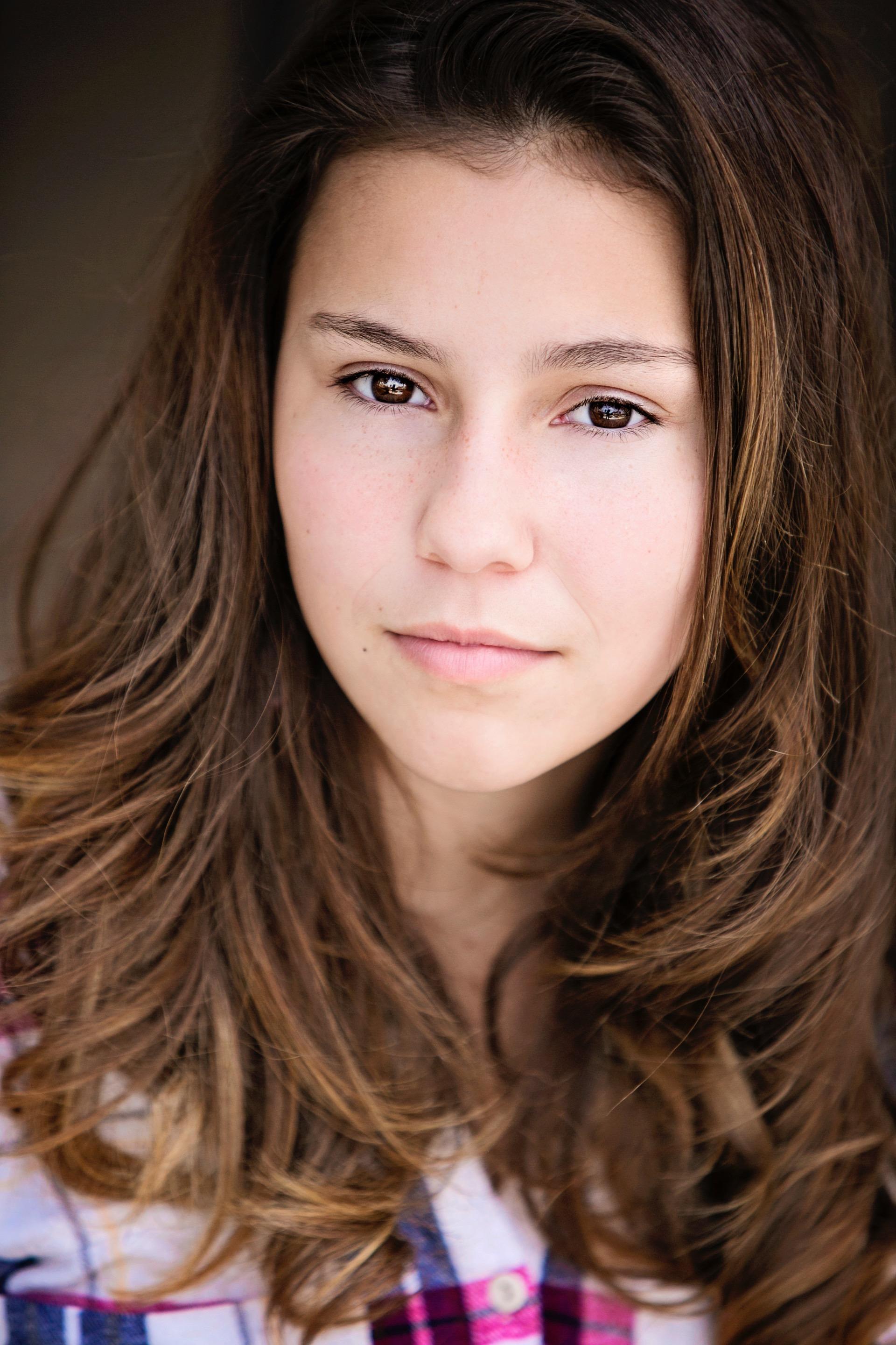 actor Veronnica Avila large photo