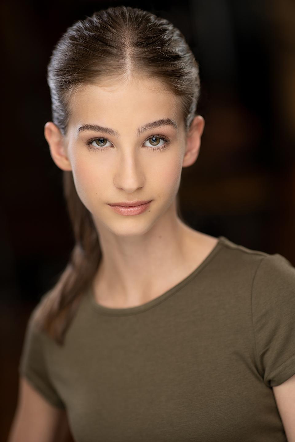 actor Jaeda Lily Miller large photo