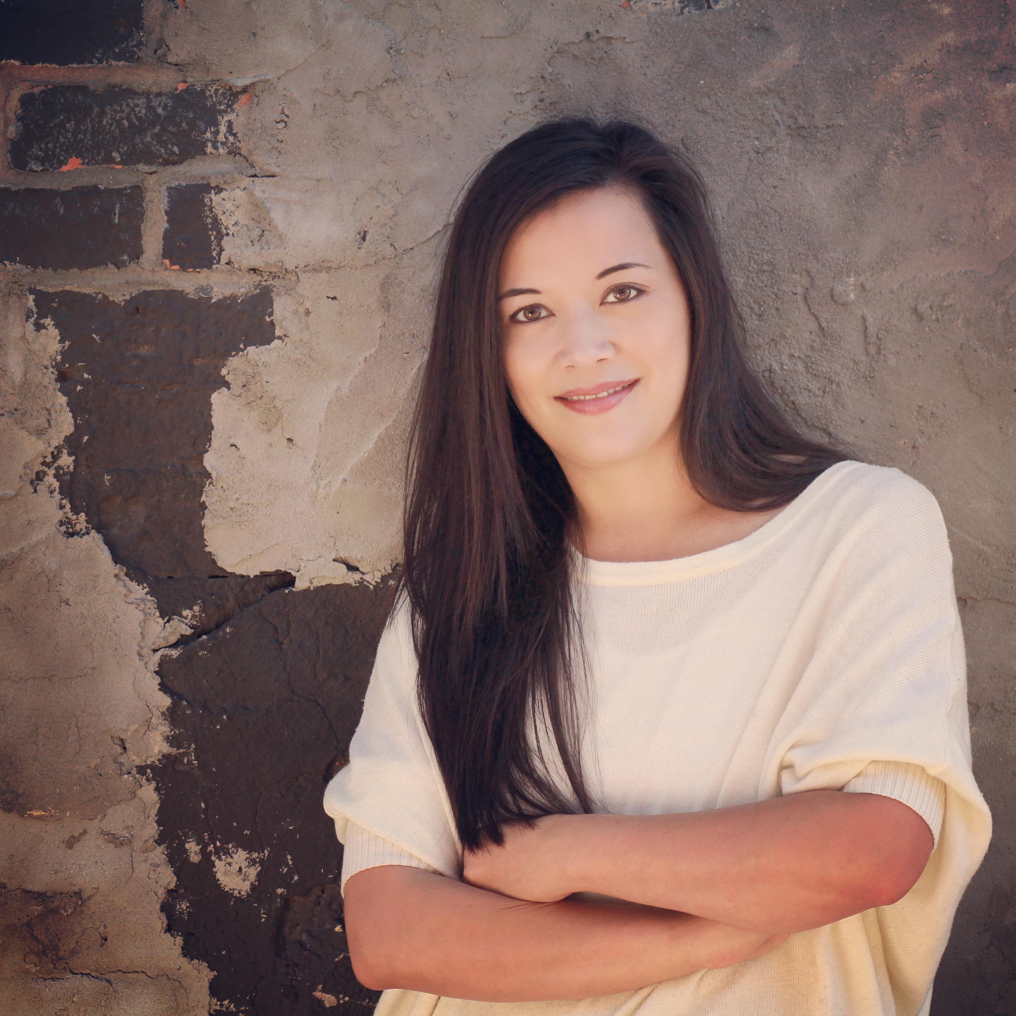 actor Angela Quinn large photo