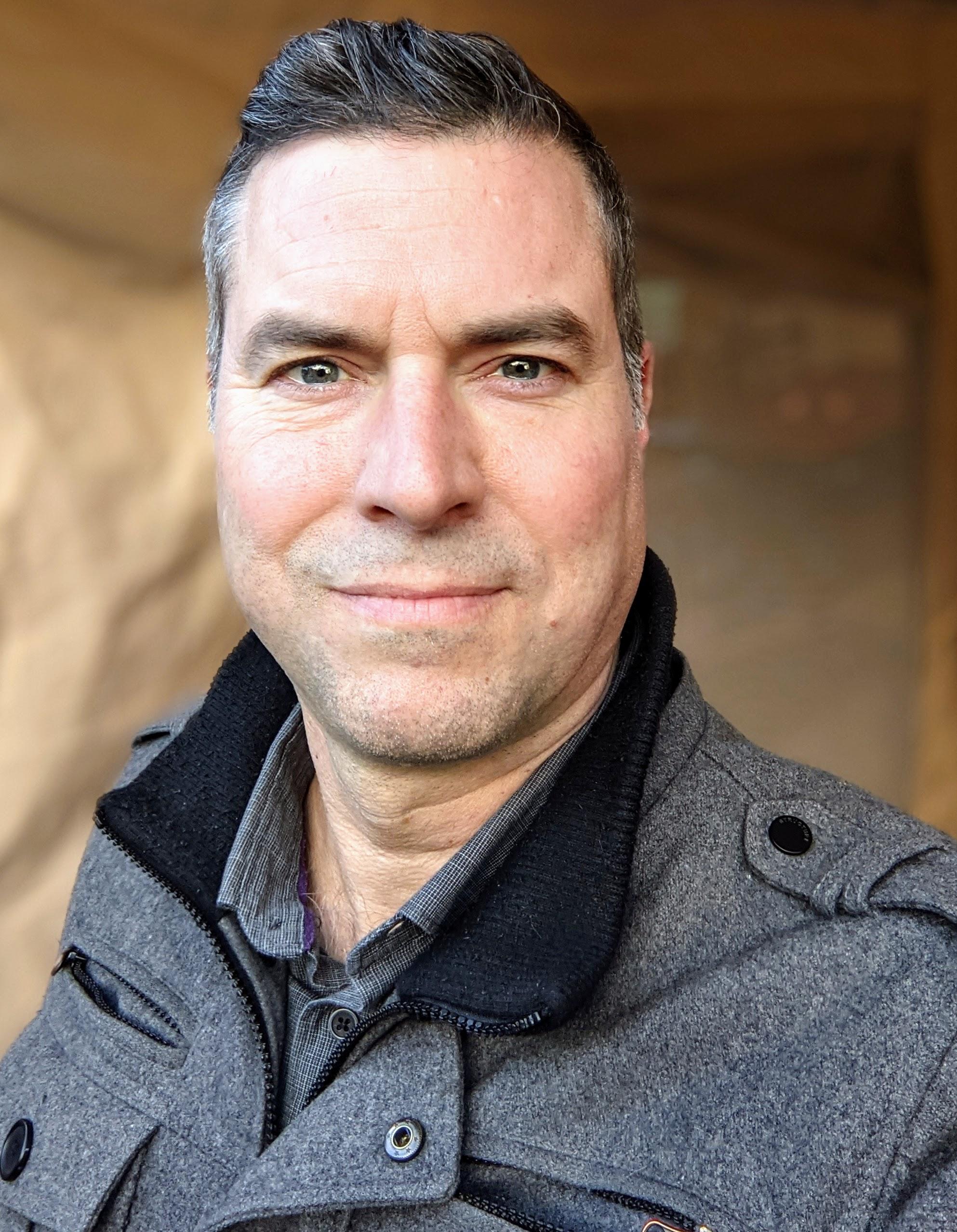 actor Ernie Joseph large photo