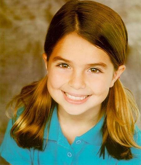 actor Emma Lockhart large photo