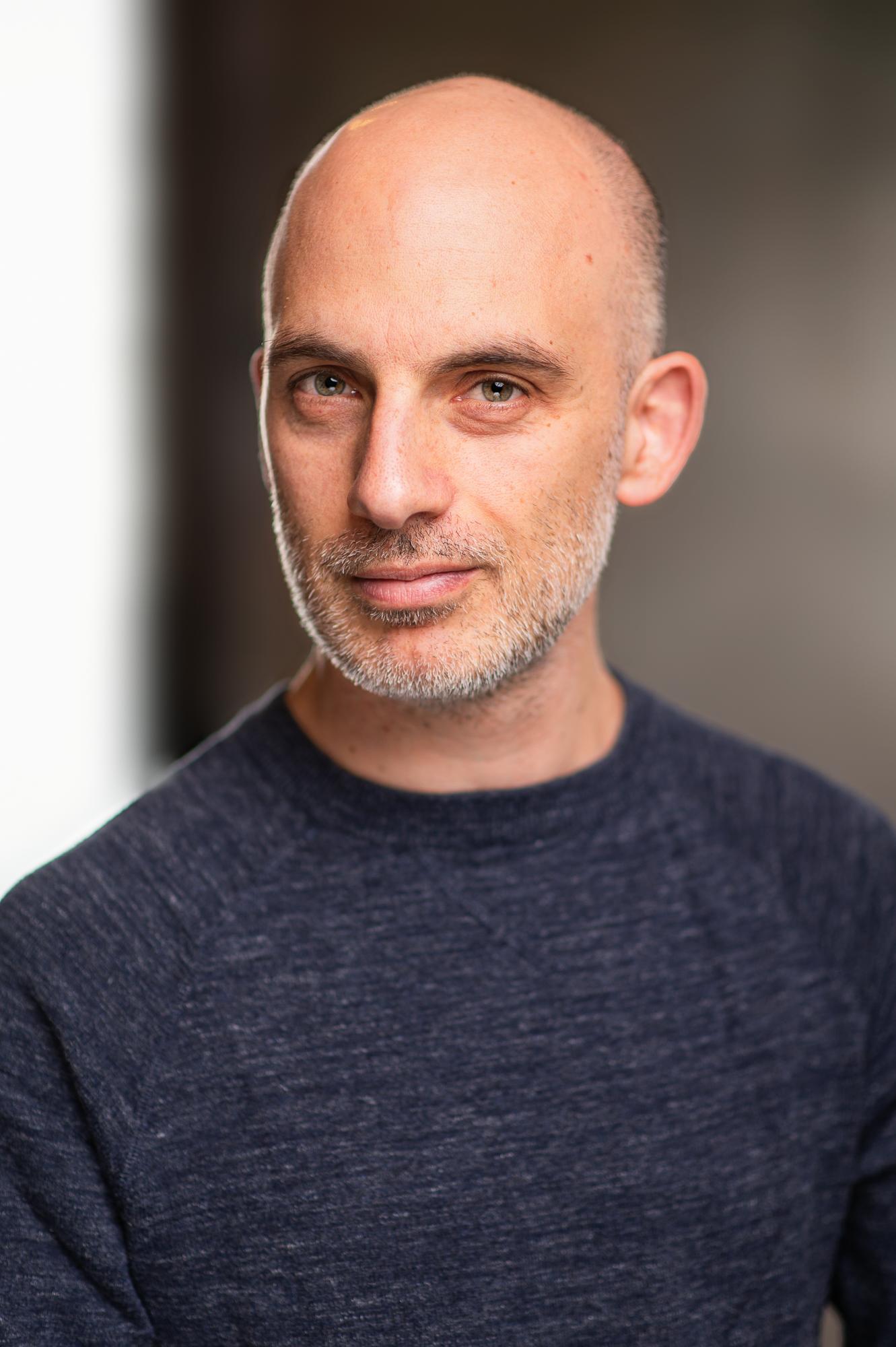 actor Chris Dingli large photo