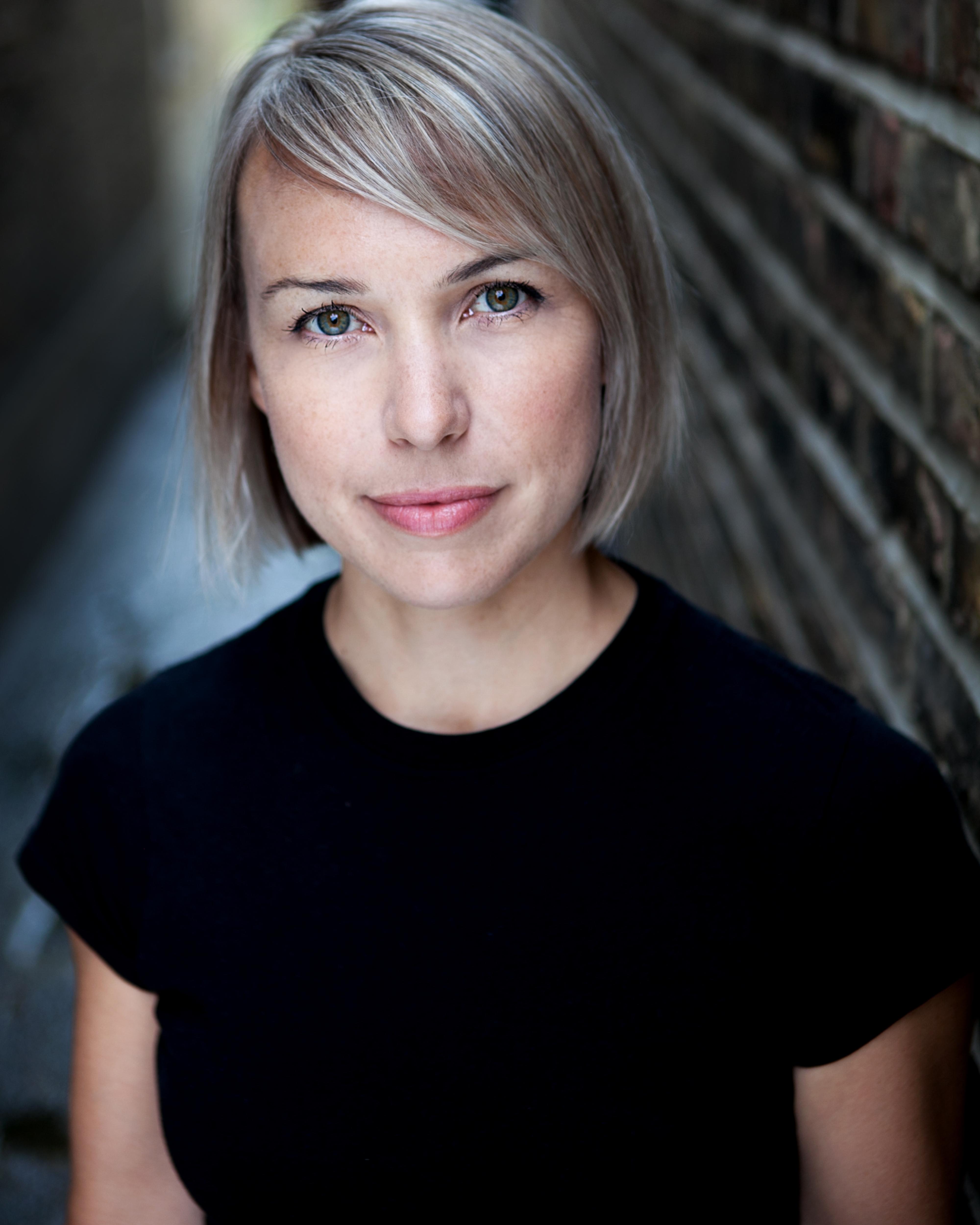 actor Jess Collett large photo