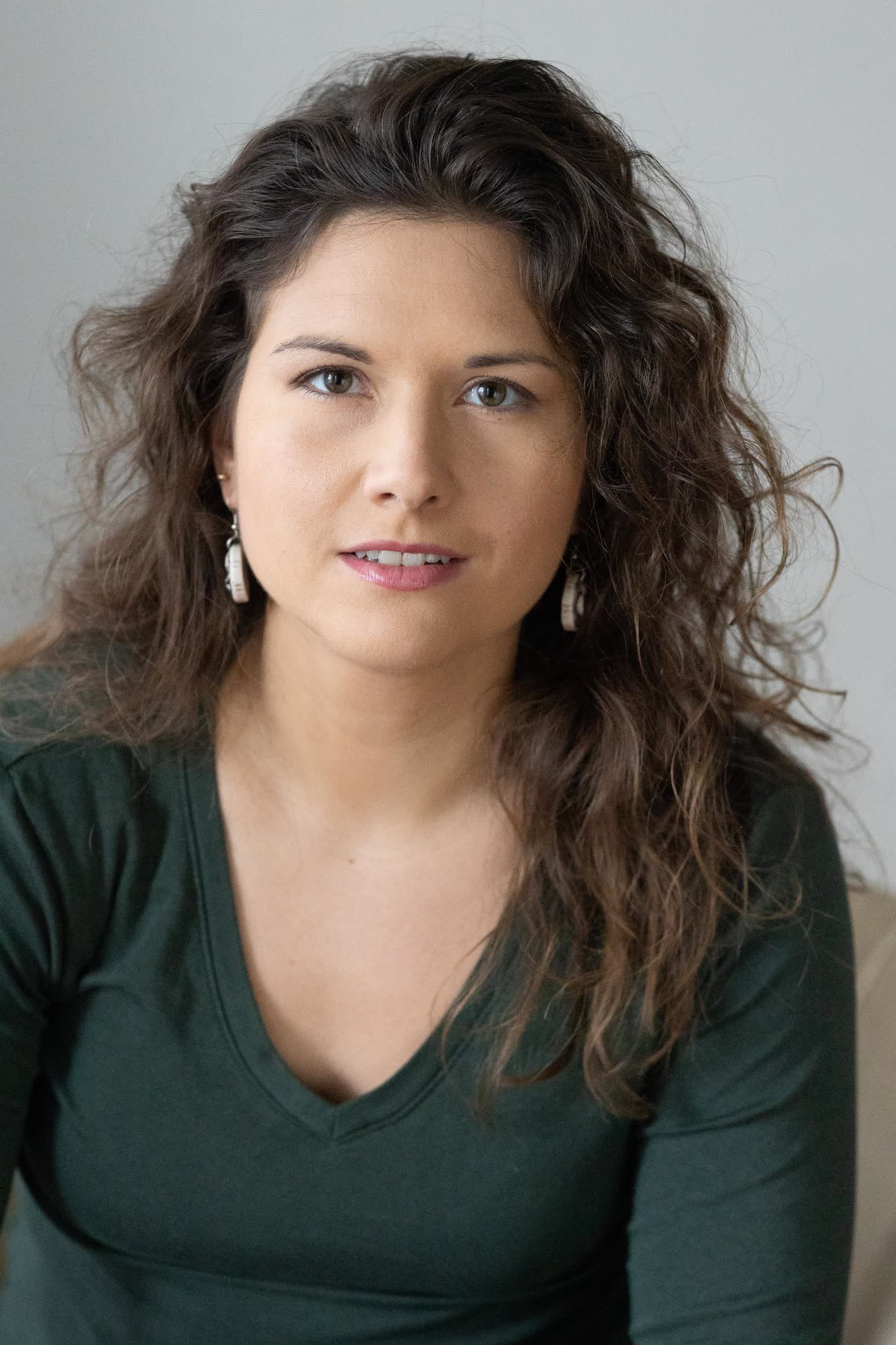 actor Kate Szekely large photo