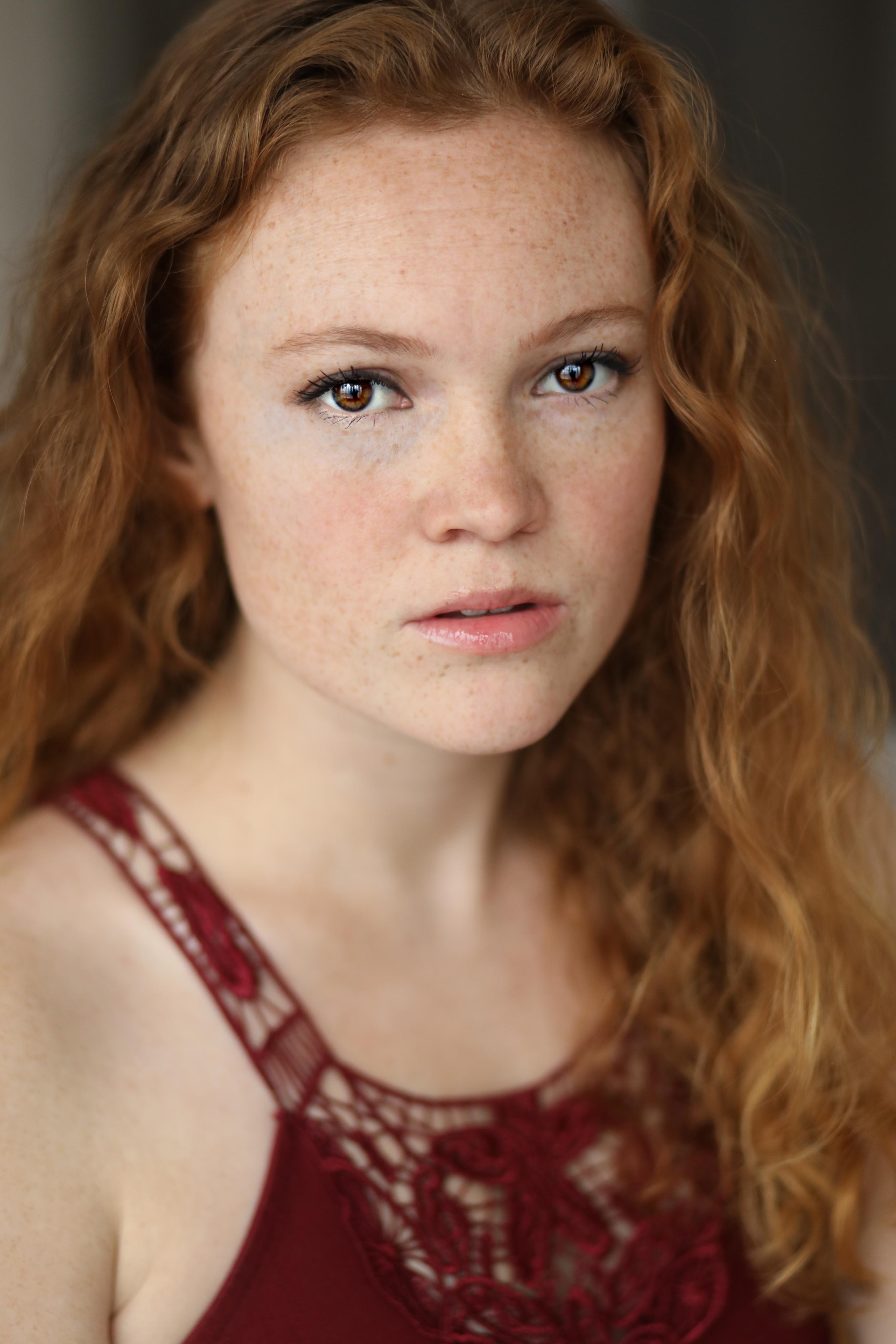 actor Kelly McCart large photo