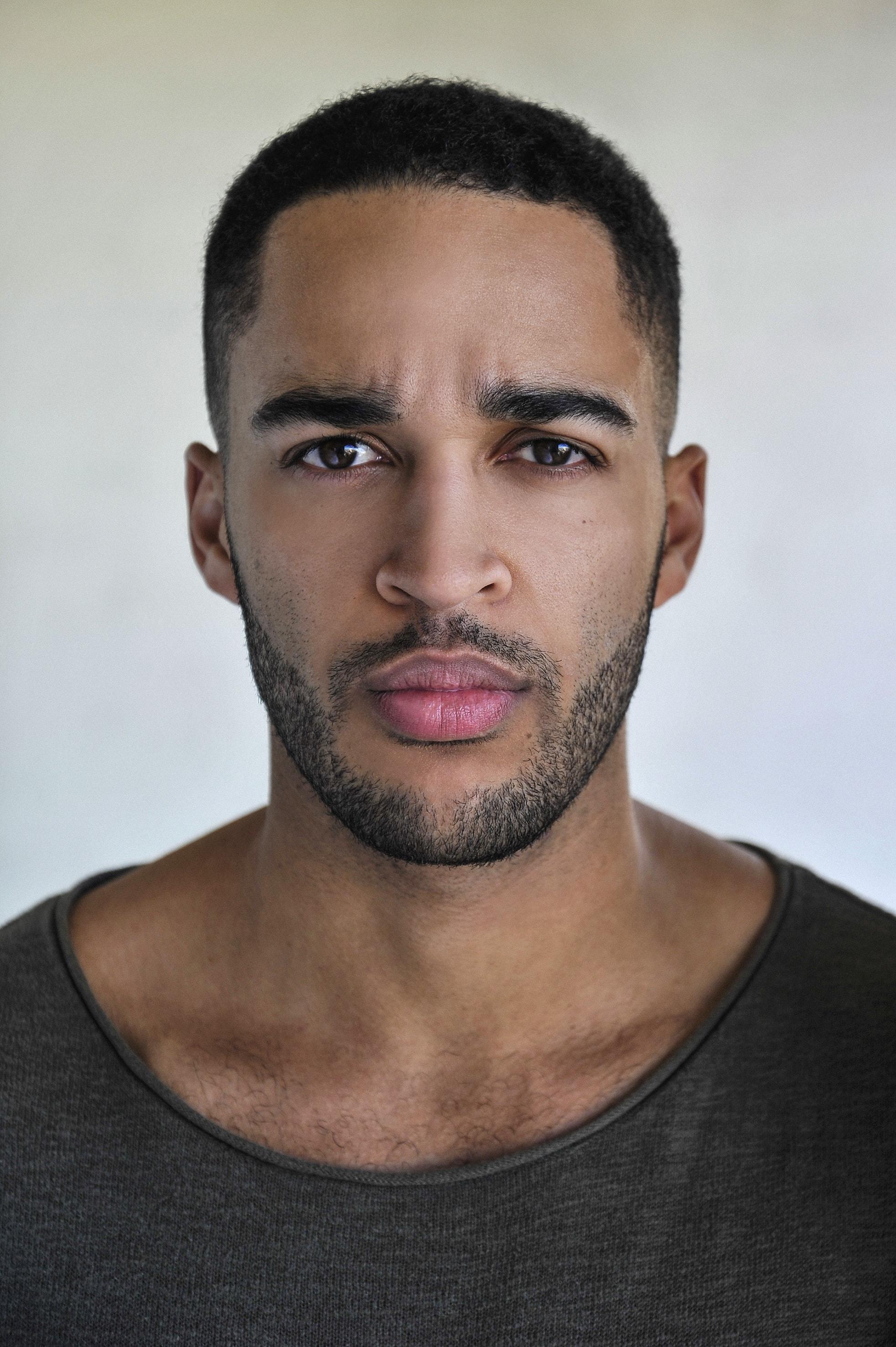 actor Ezekiel Simat large photo