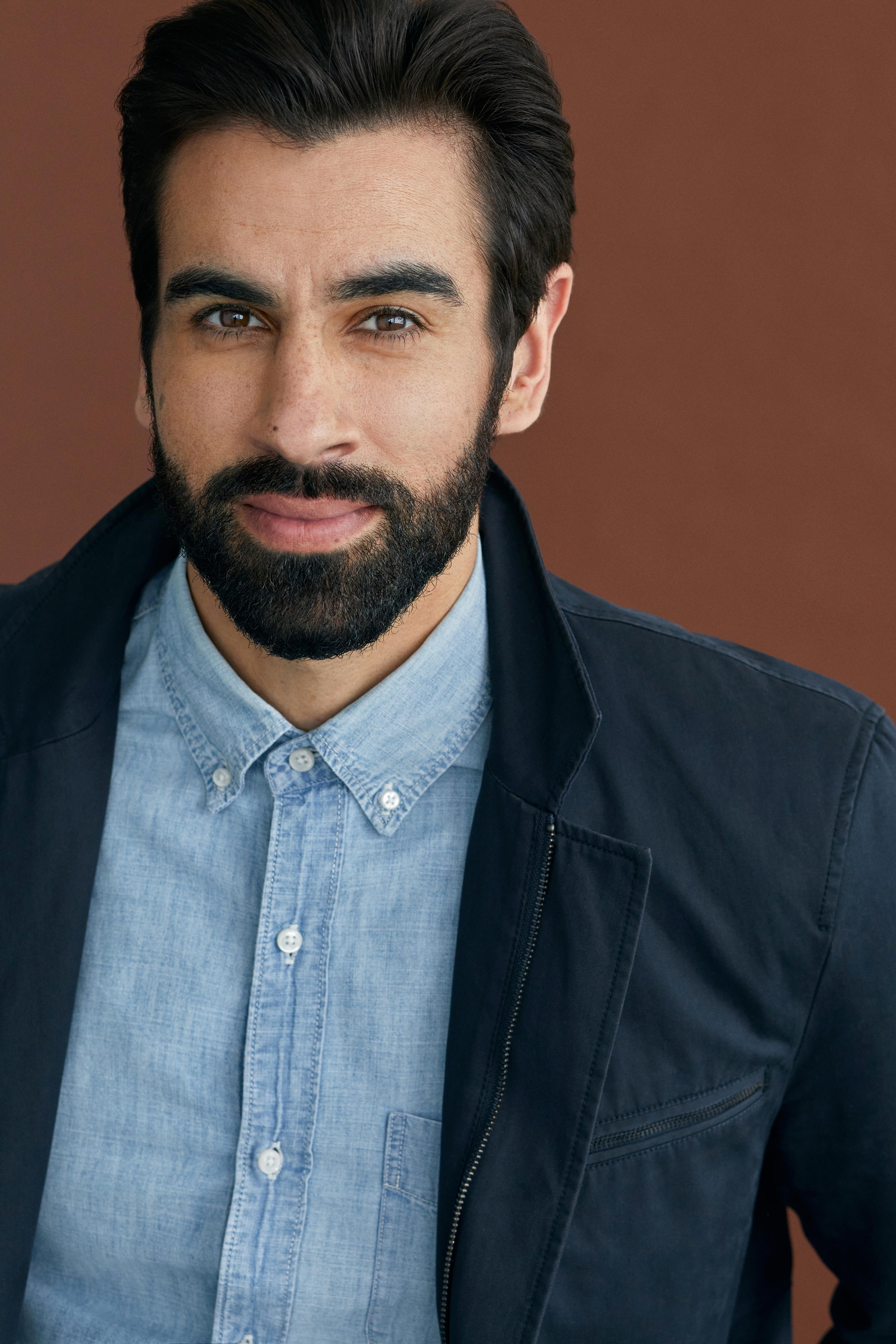 actor Anosh McAdam large photo