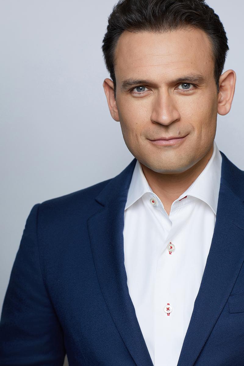 actor Philip Martin large photo