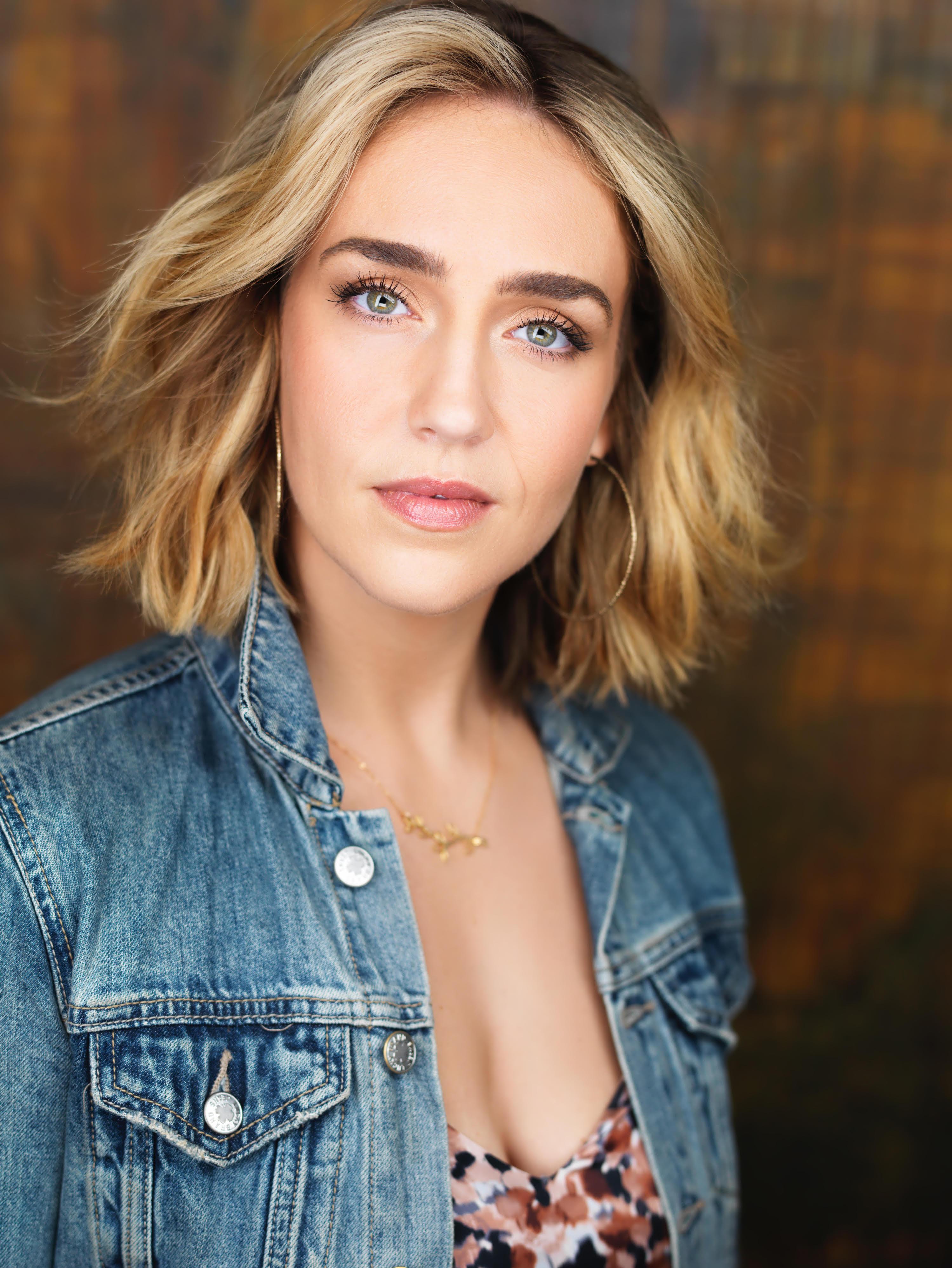 actor Anna Rizzo large photo