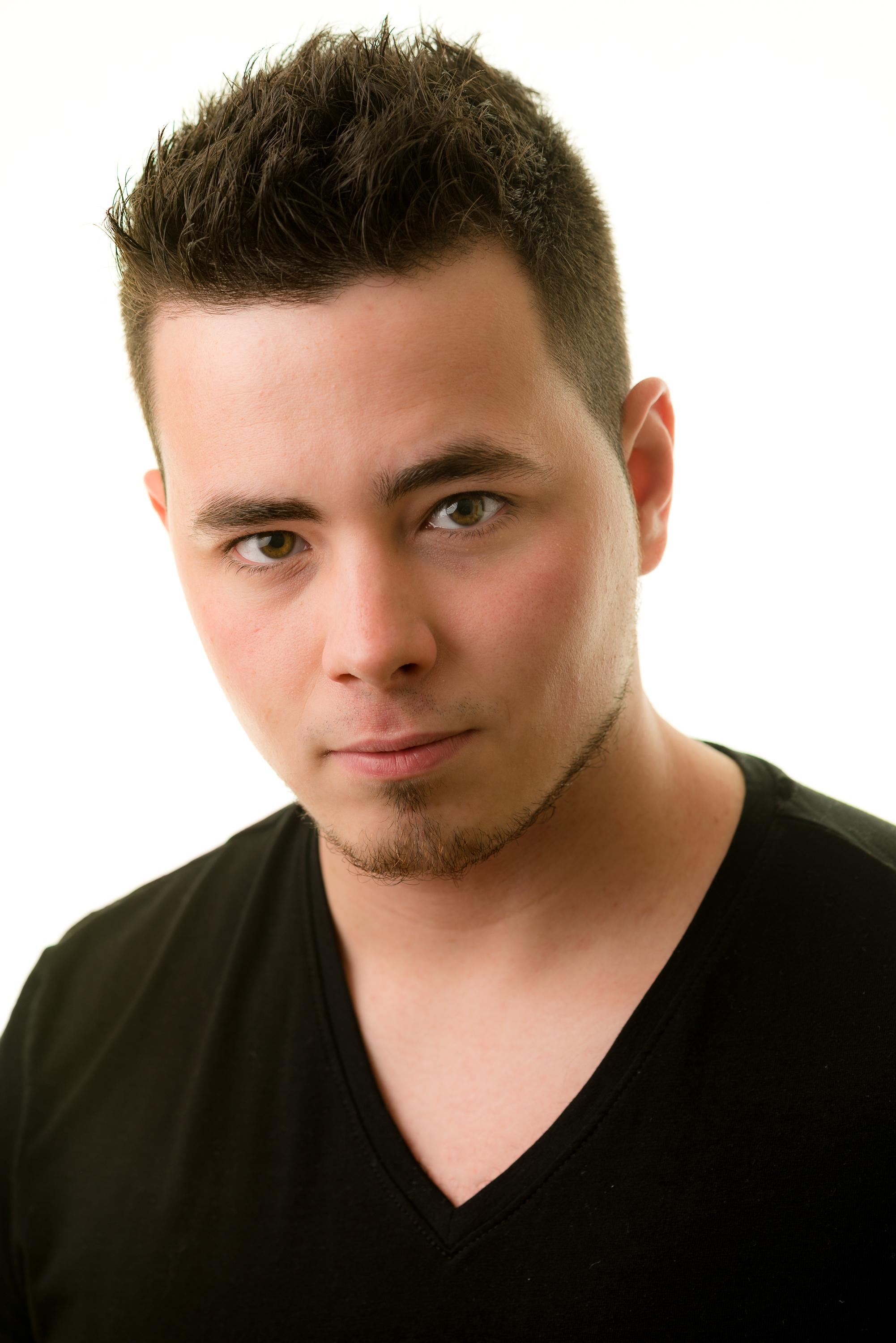 actor Huw Samuel large photo