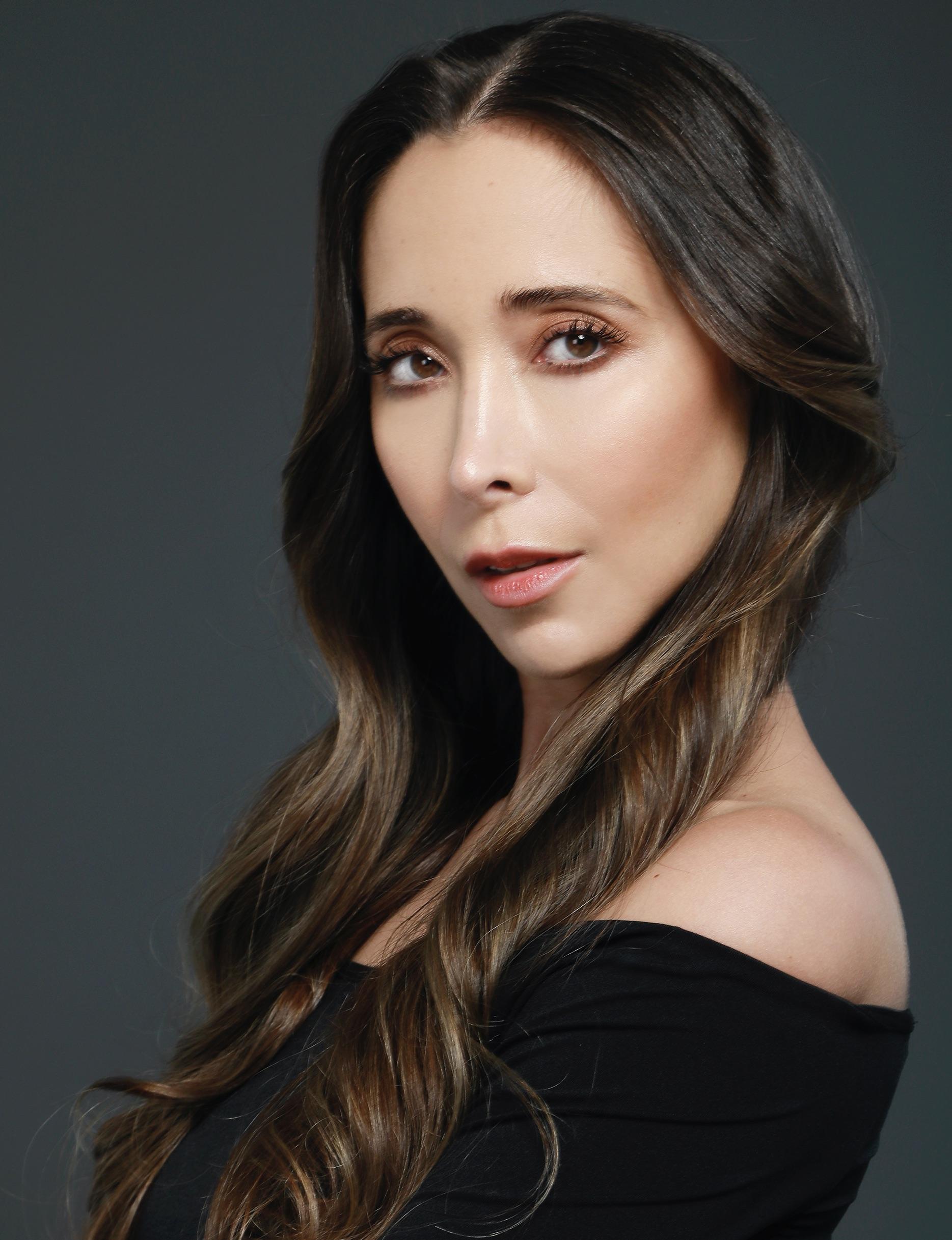 actor Ana Maria Perez large photo