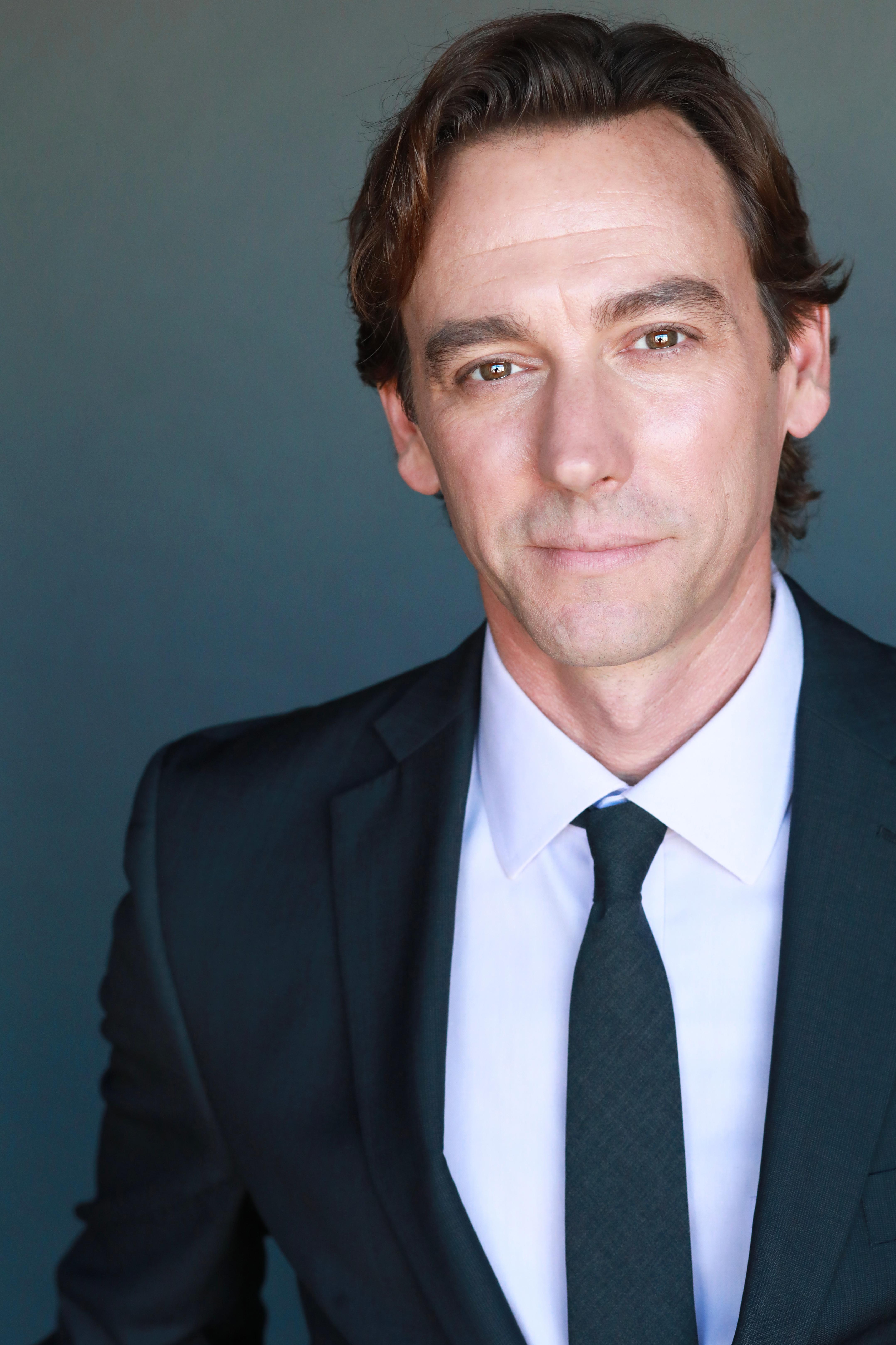 actor Scott Rinker large photo