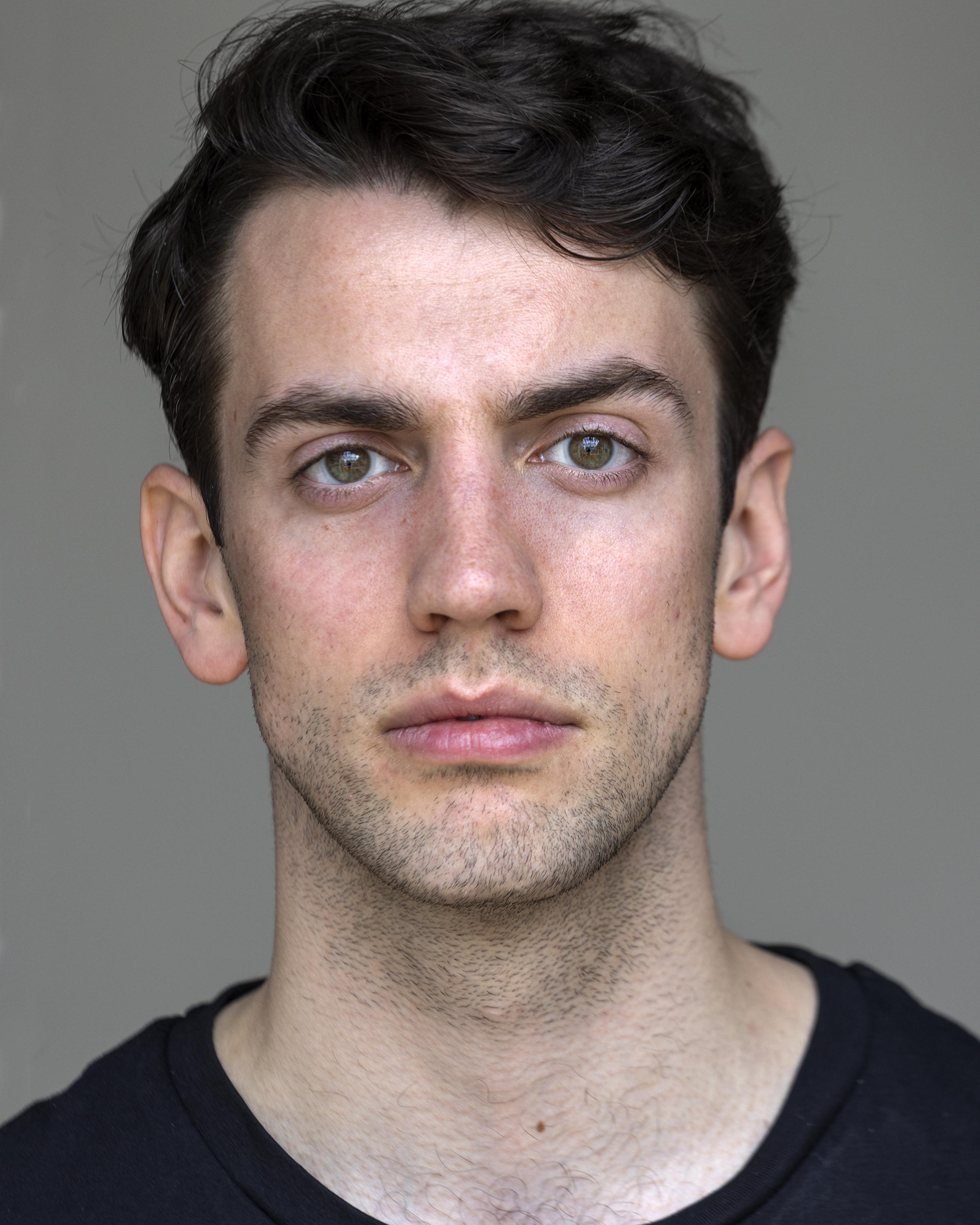 actor Leon Finnan large photo