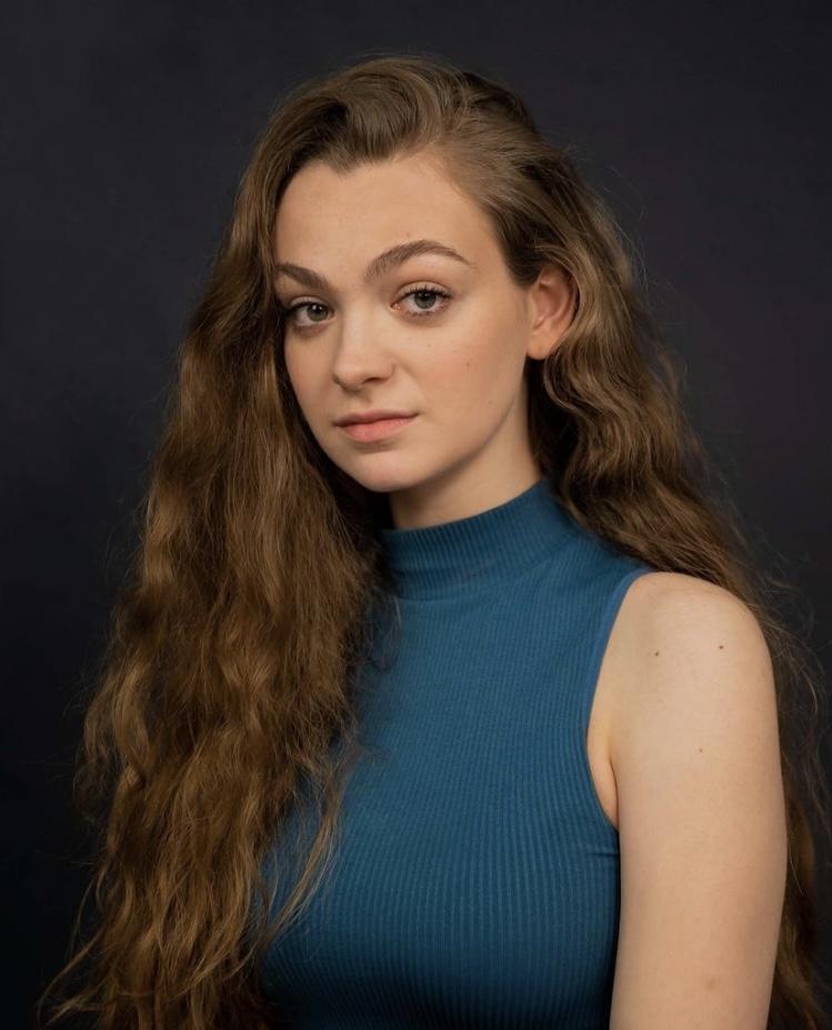 actor Ellie Bindman large photo