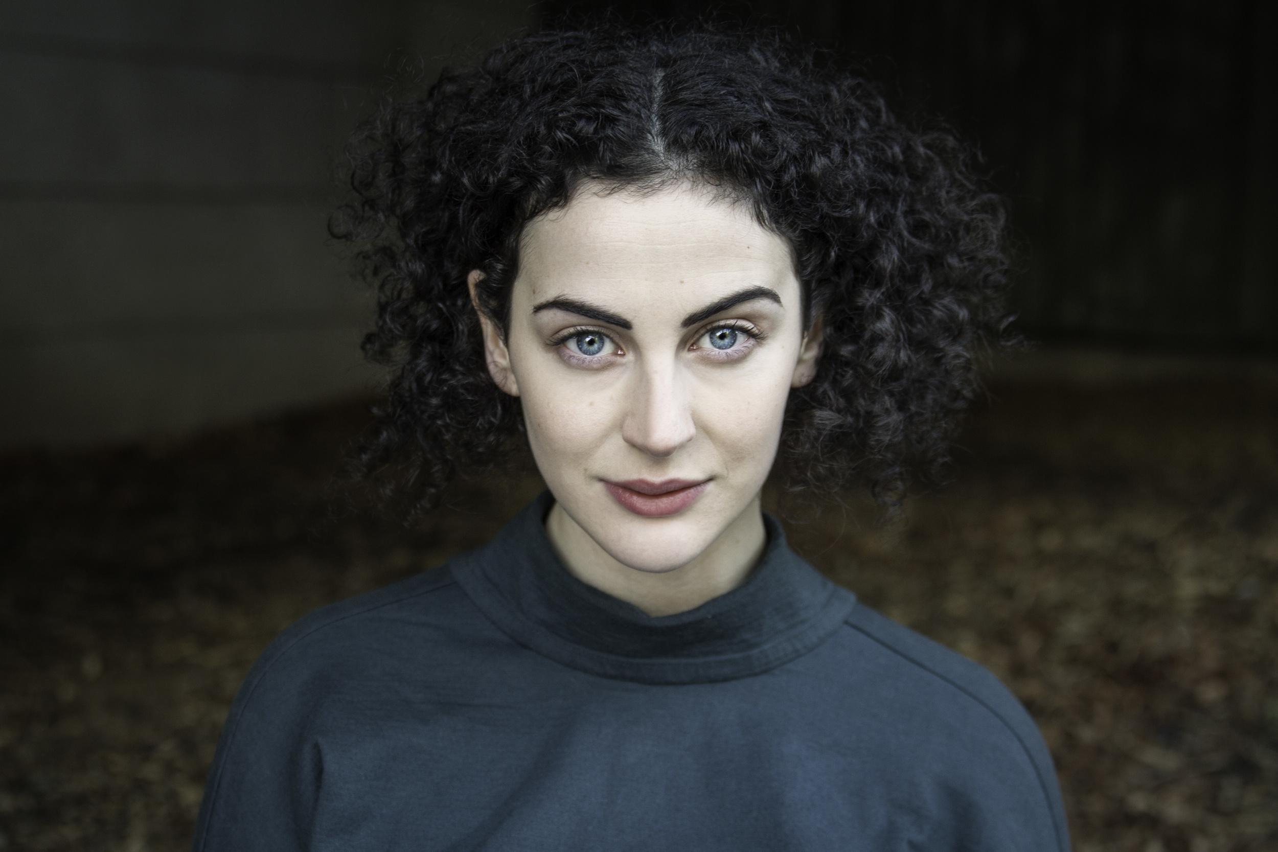 actor Breffni Holahan large photo