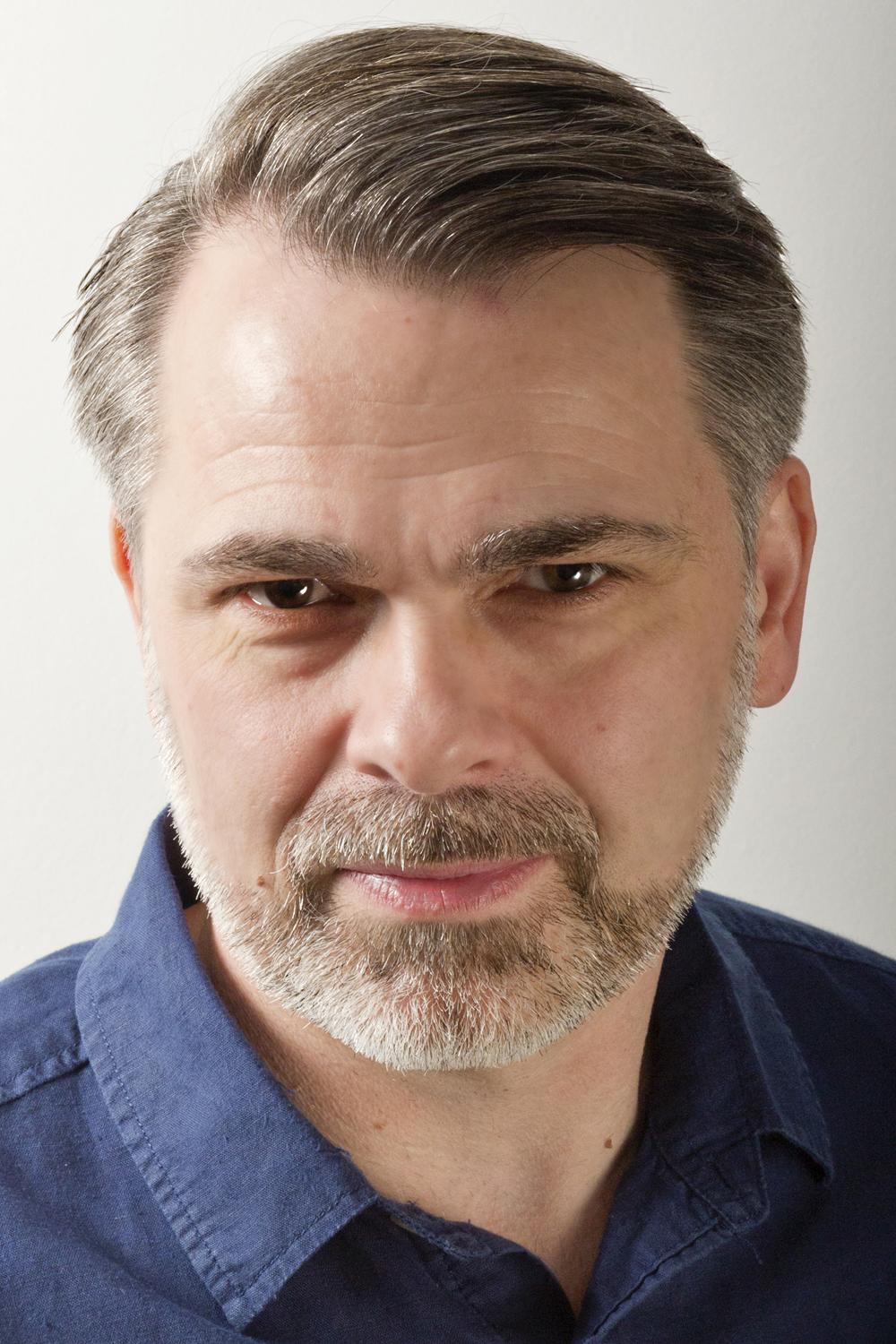 actor Darren Stoneham large photo