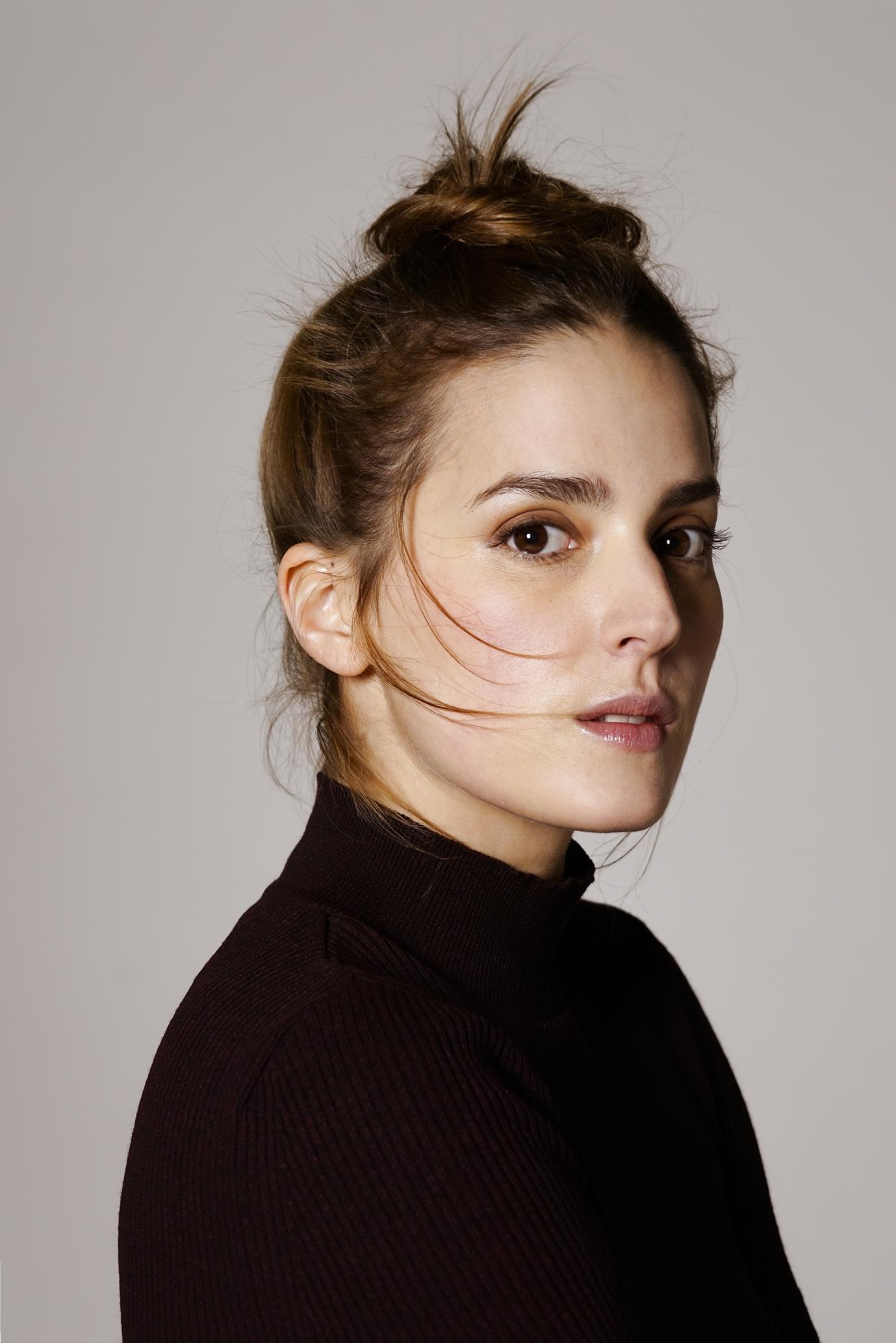 actor Amalia Kassai large photo