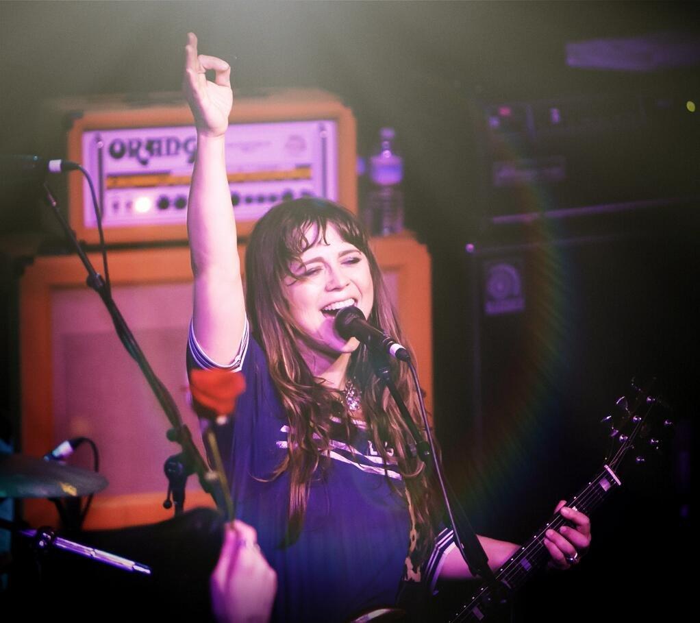 actor Louise Post large photo