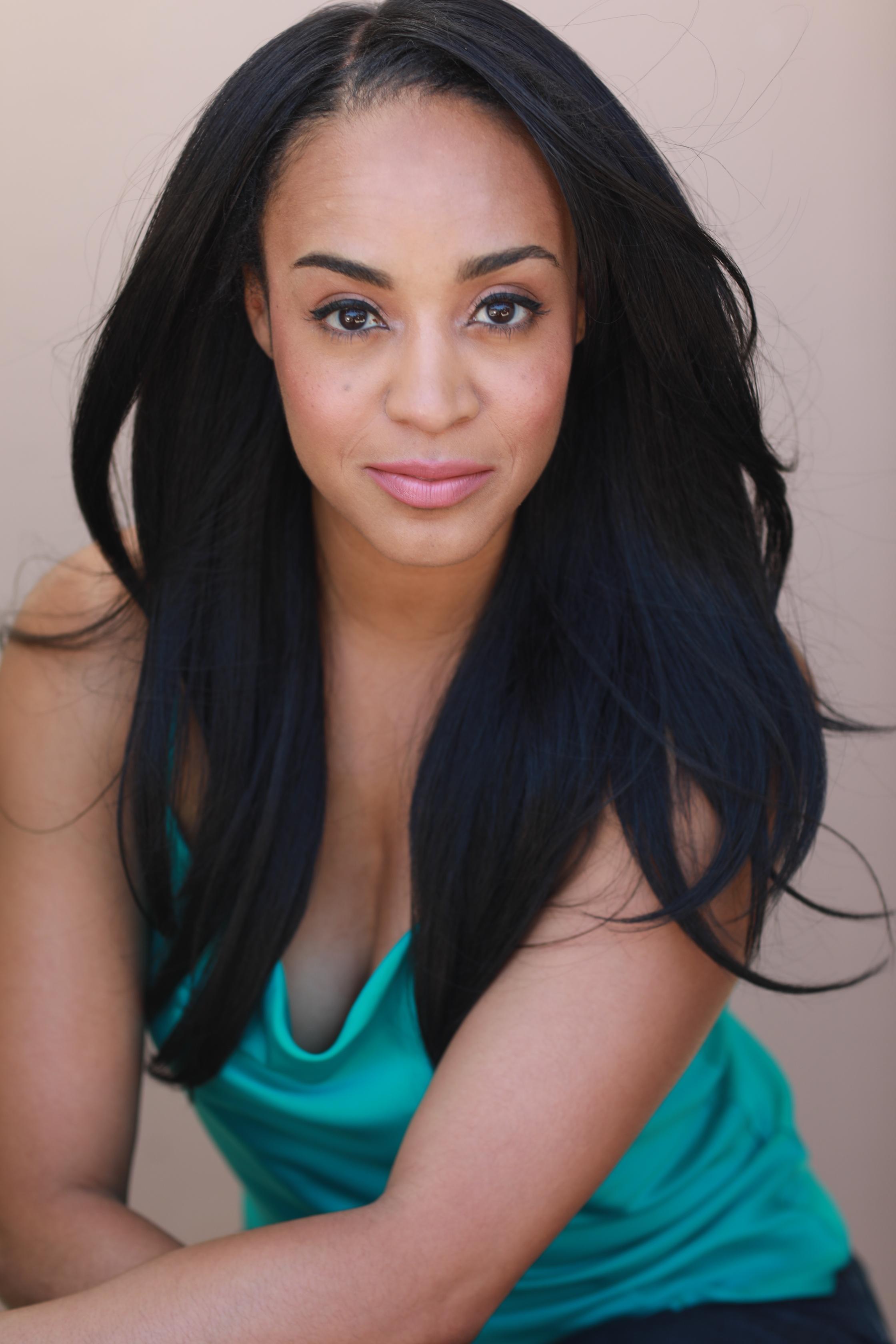 actor Devereau Chumrau large photo