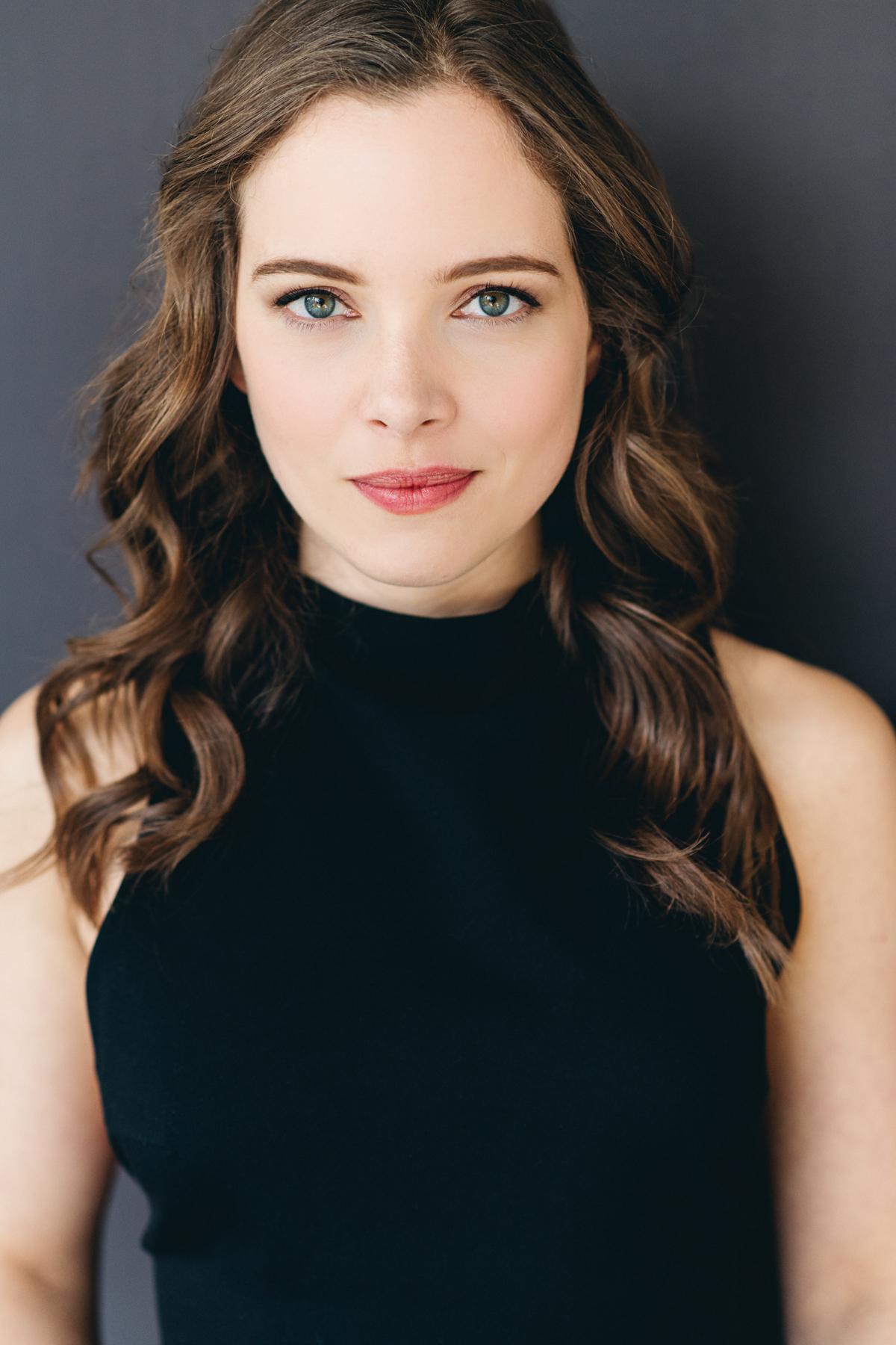 actor Ashlyn Kusch large photo