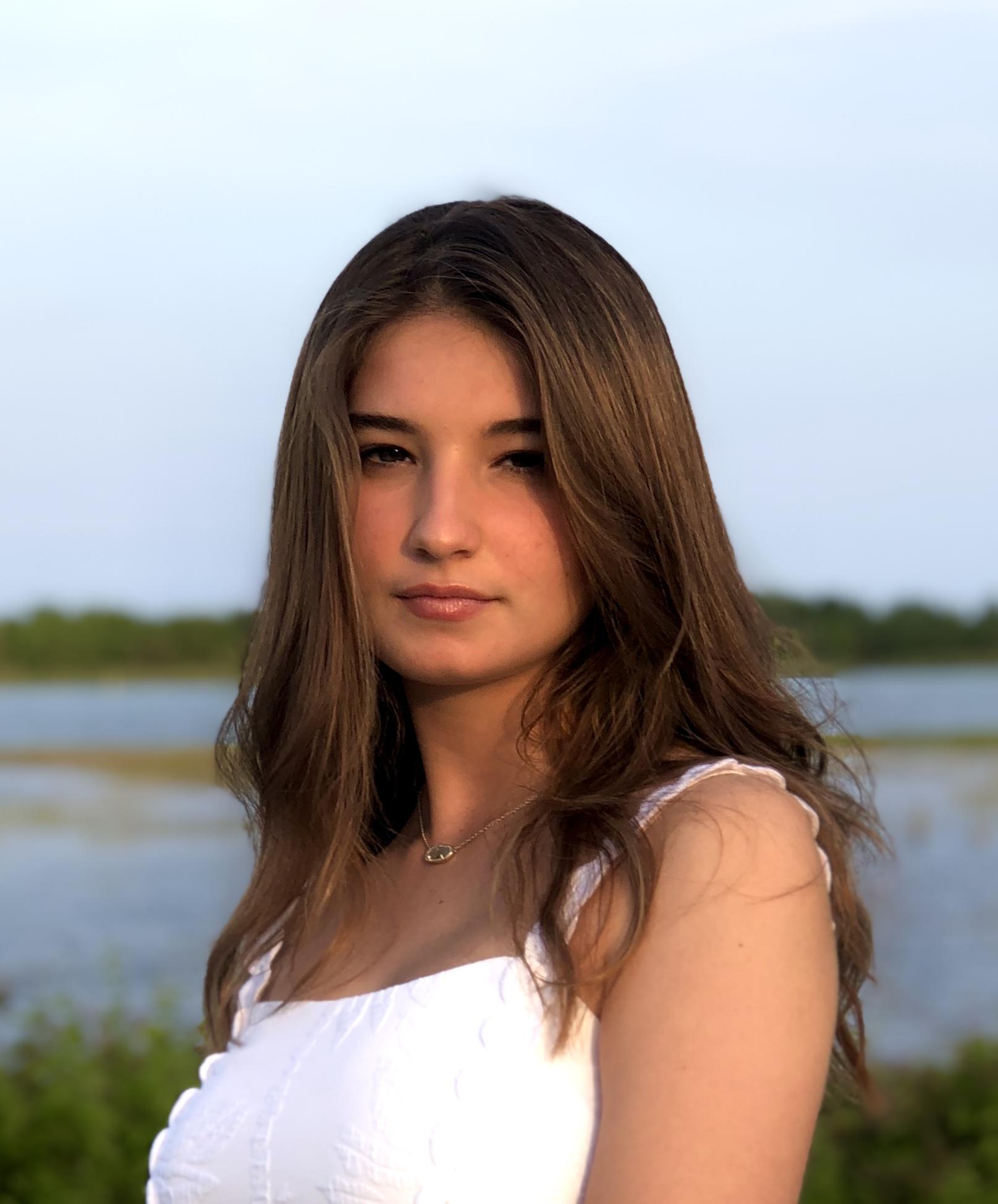 actor Lillian Blankenship large photo