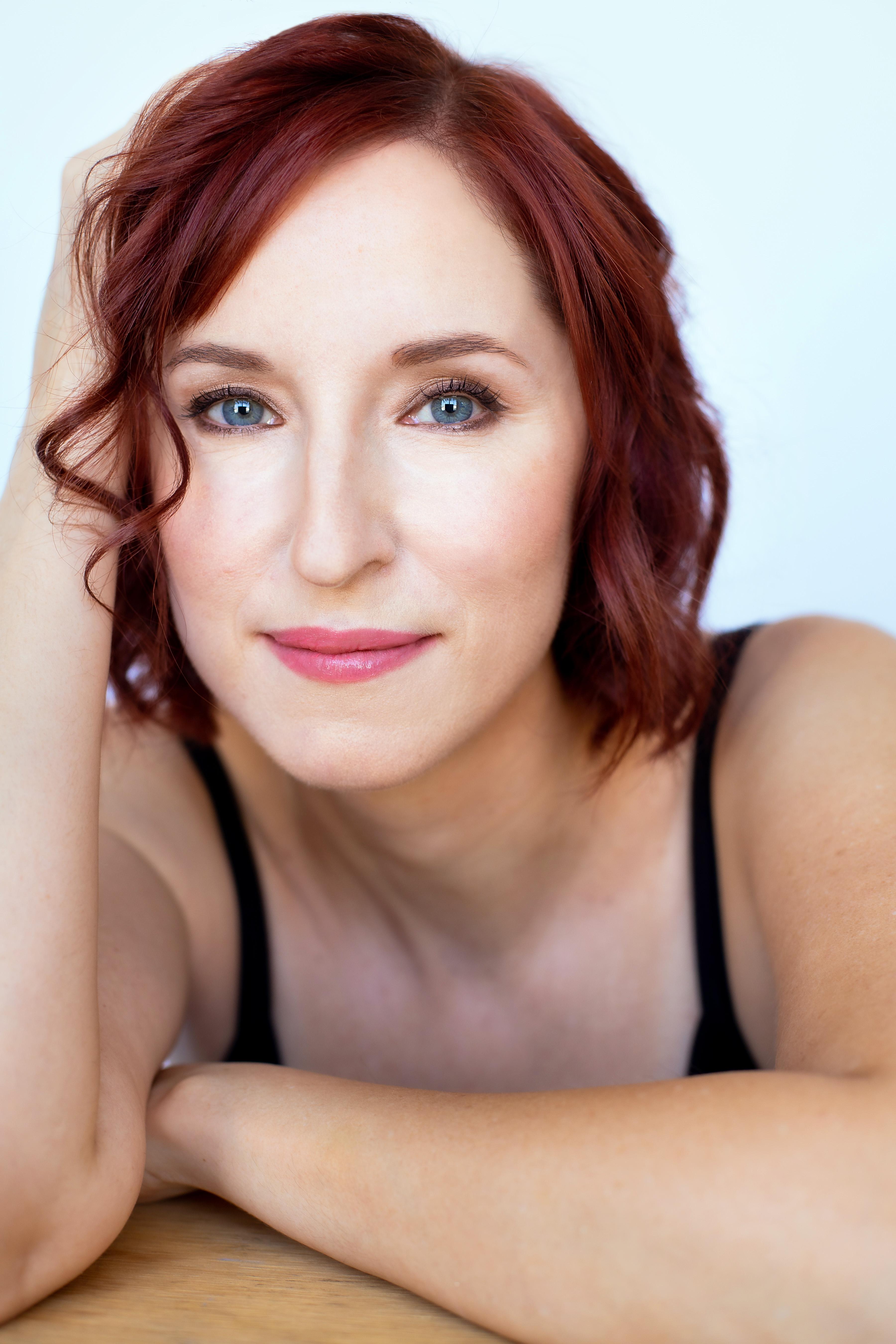 actor Linda Paice large photo