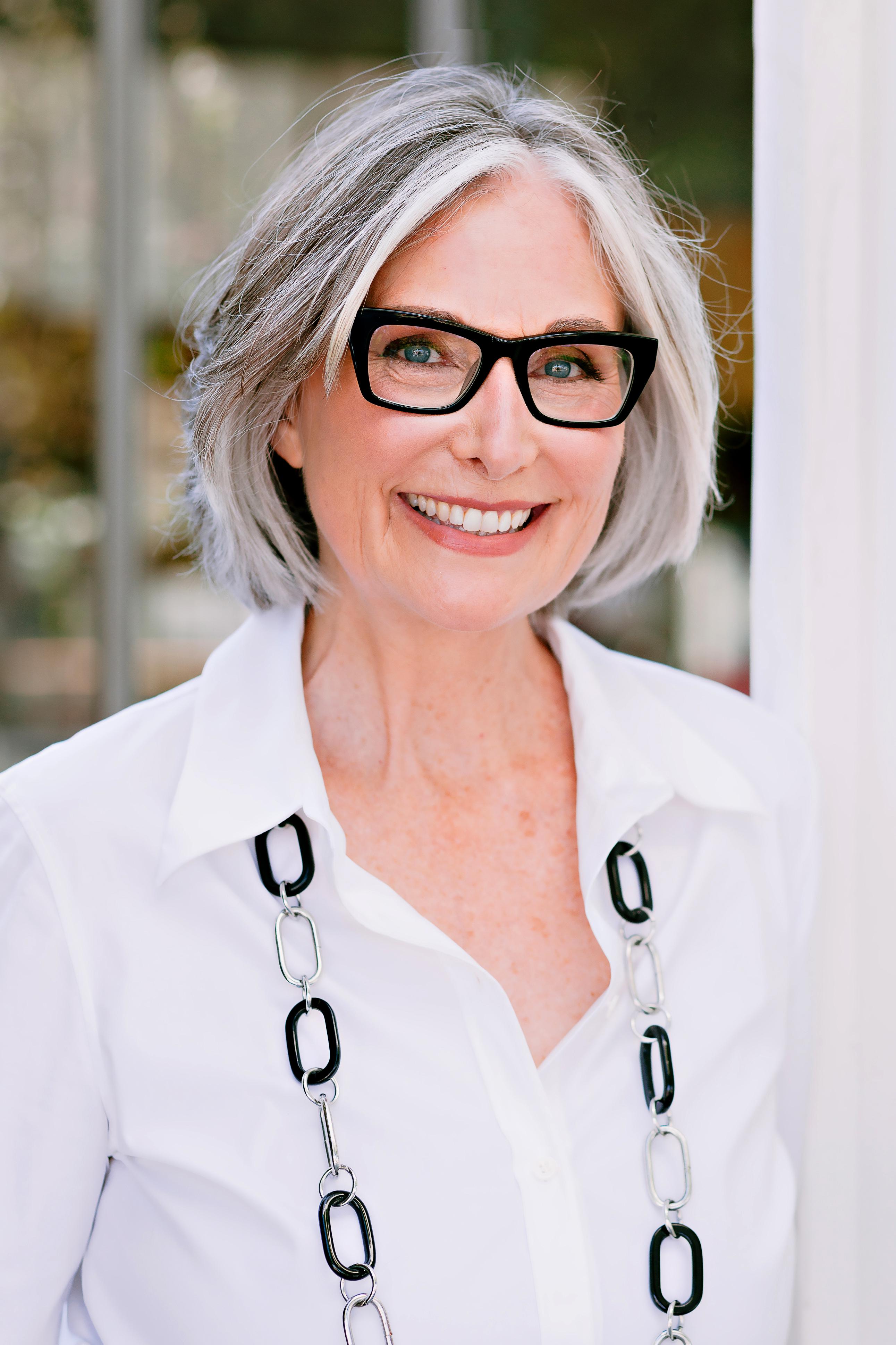 actor Mary Mackey large photo