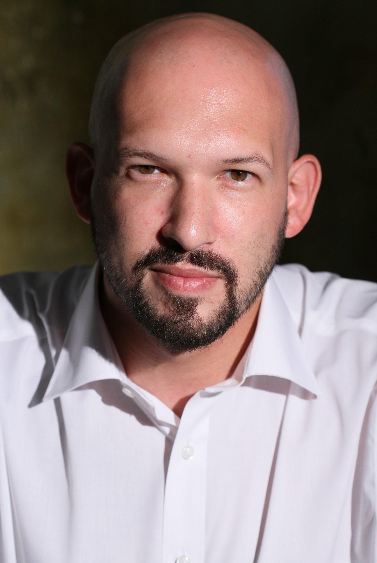 actor Michael Mazza large photo