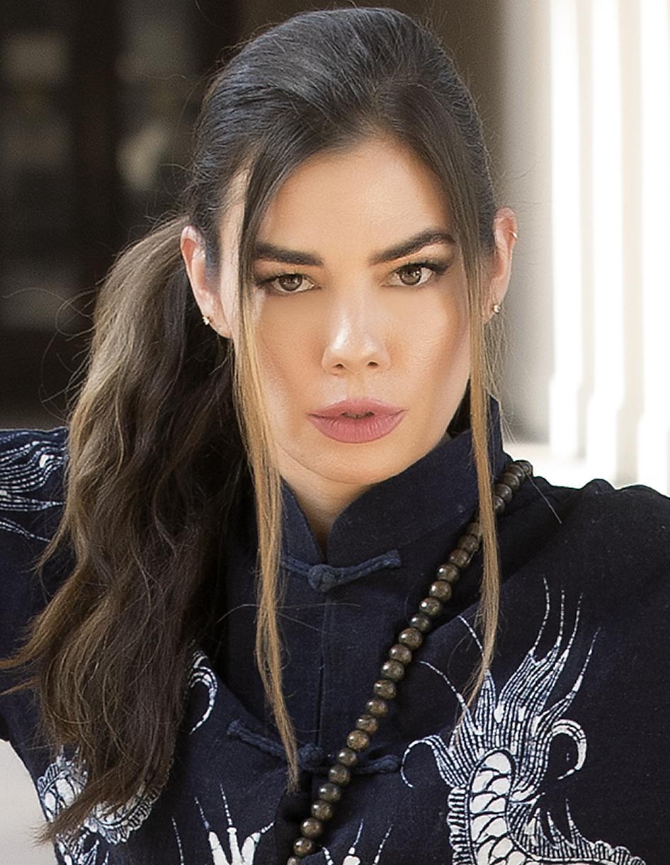 actor Kathy Corpus large photo