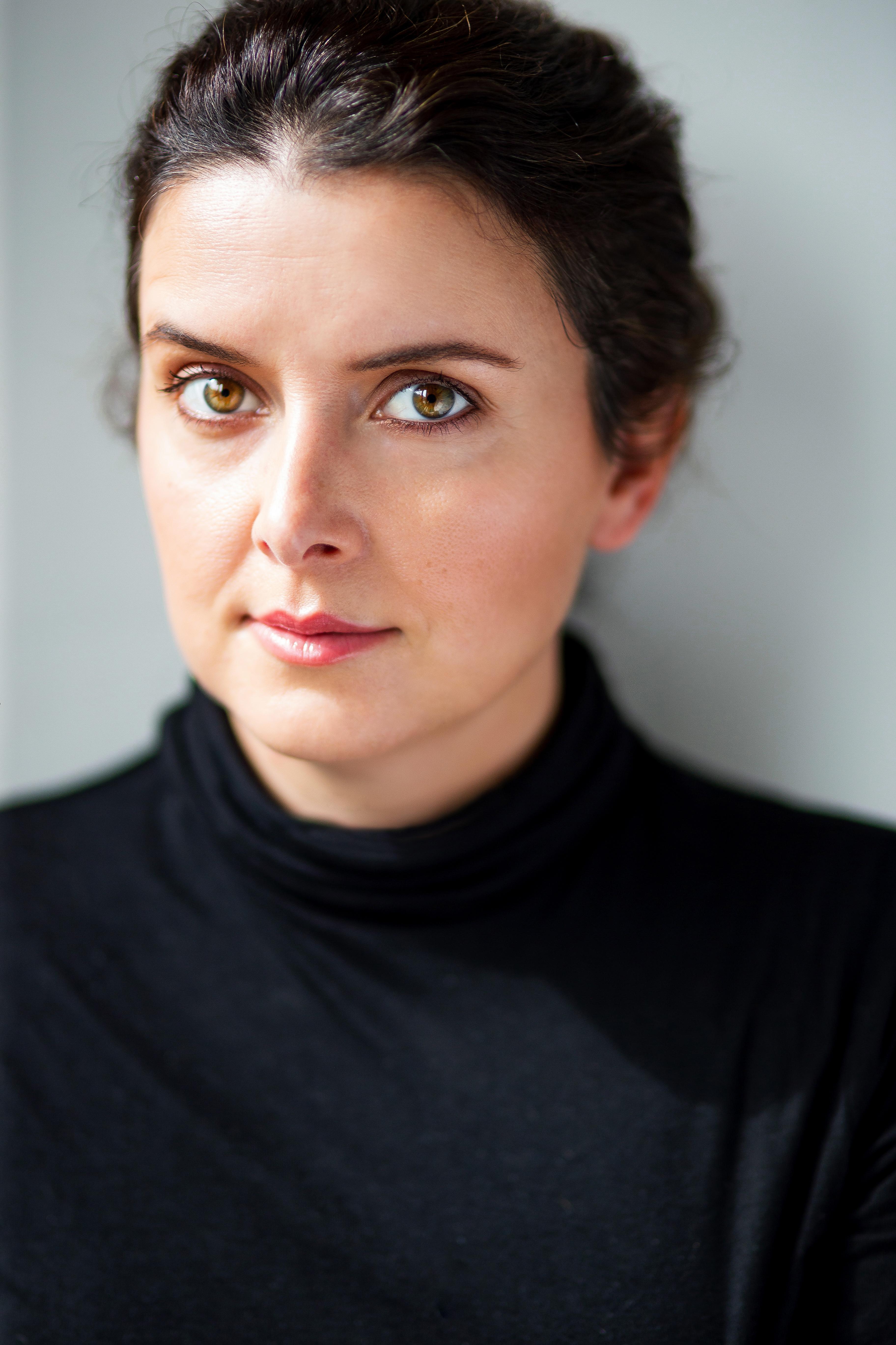 actor Ashley Lenz large photo