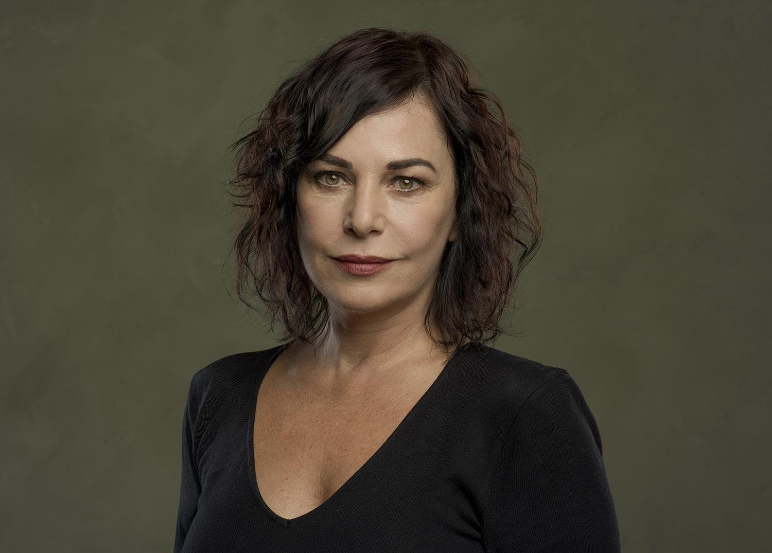 actor Senay Gürler large photo