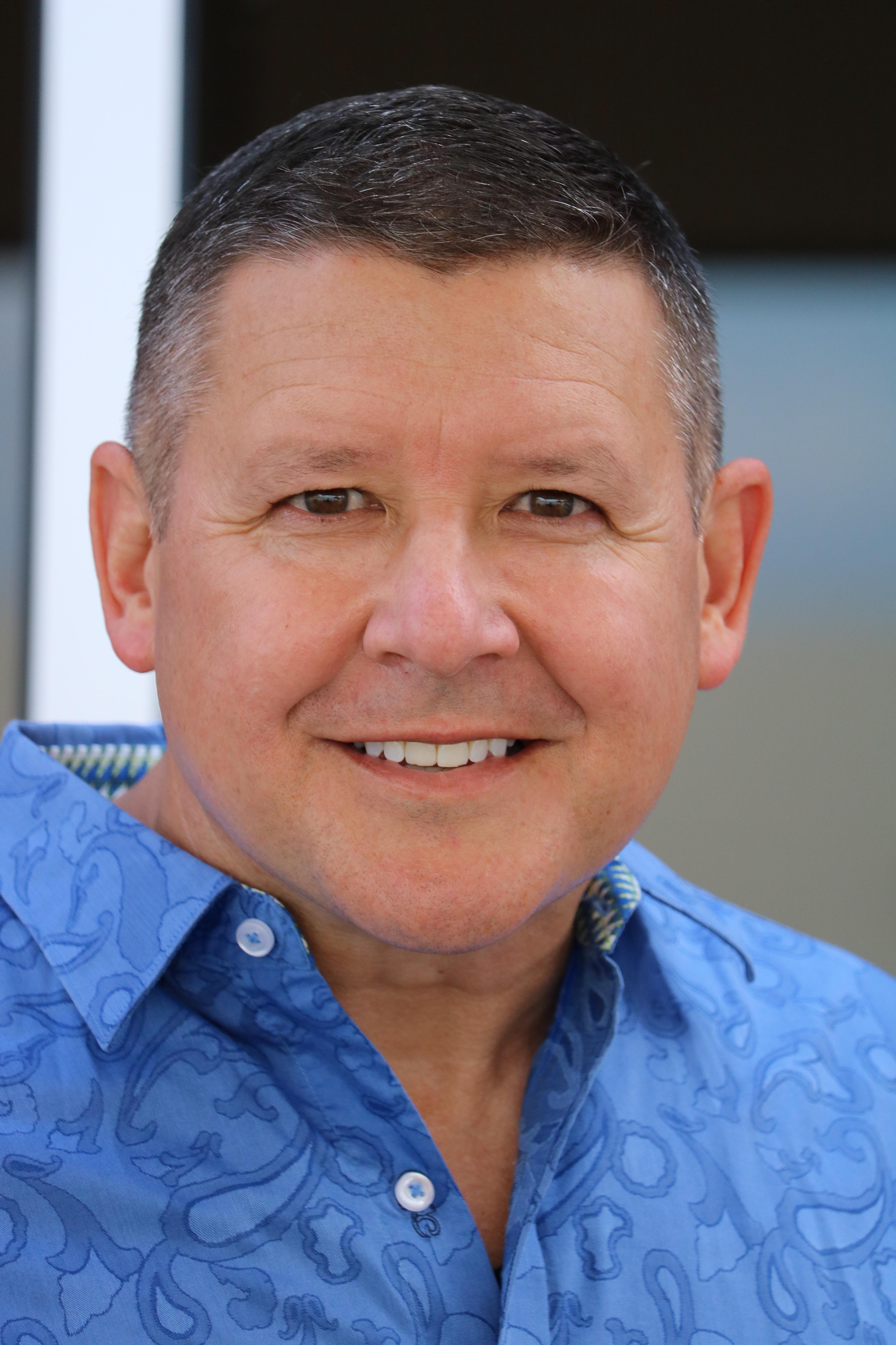 actor Tom Osborn large photo