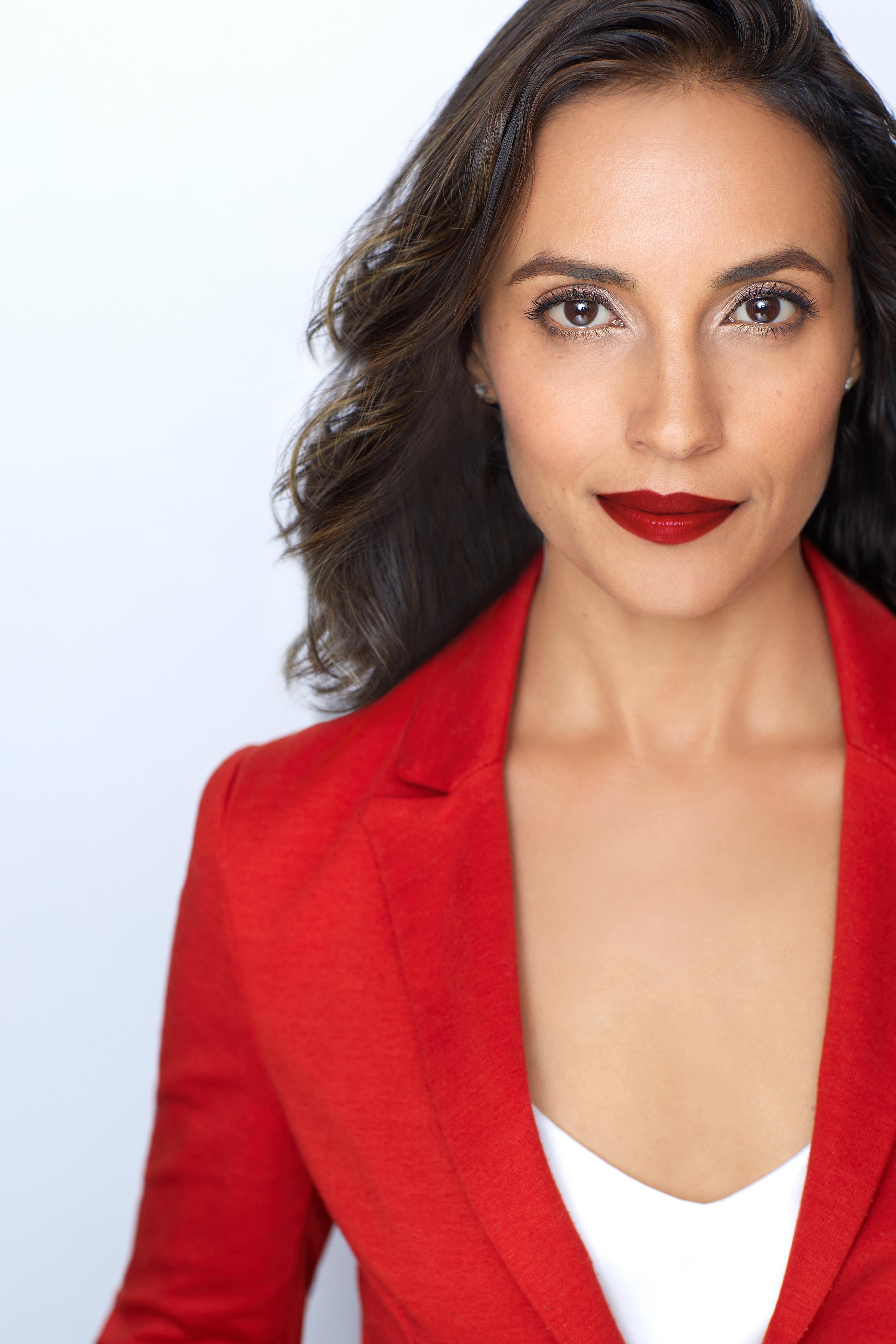 actor Naina Michaud large photo