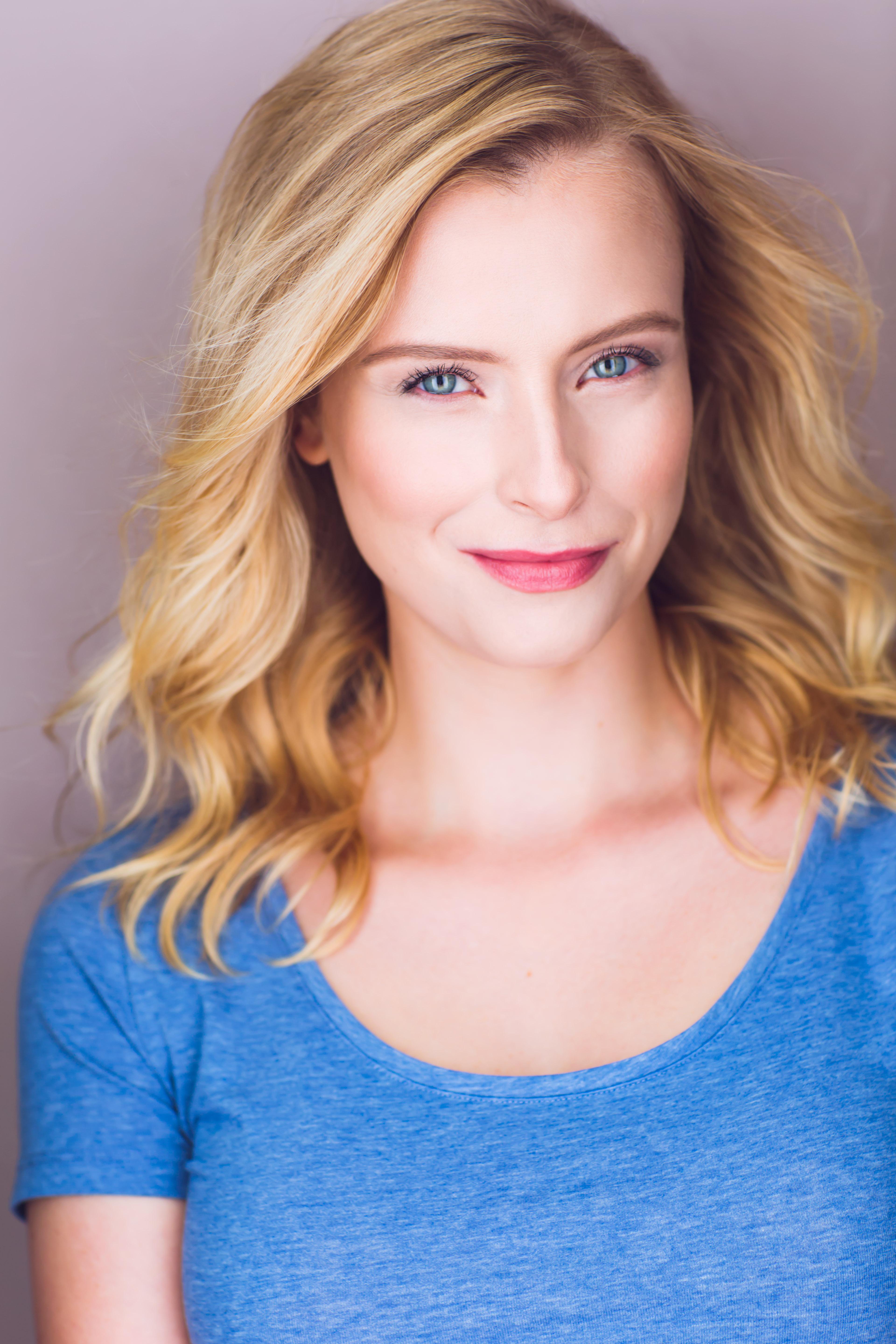 actor Suzanne Lenz large photo