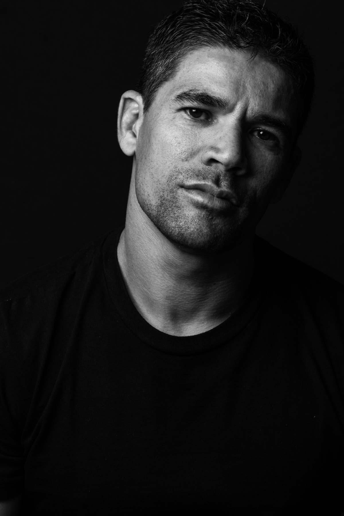 actor Grant Powell large photo