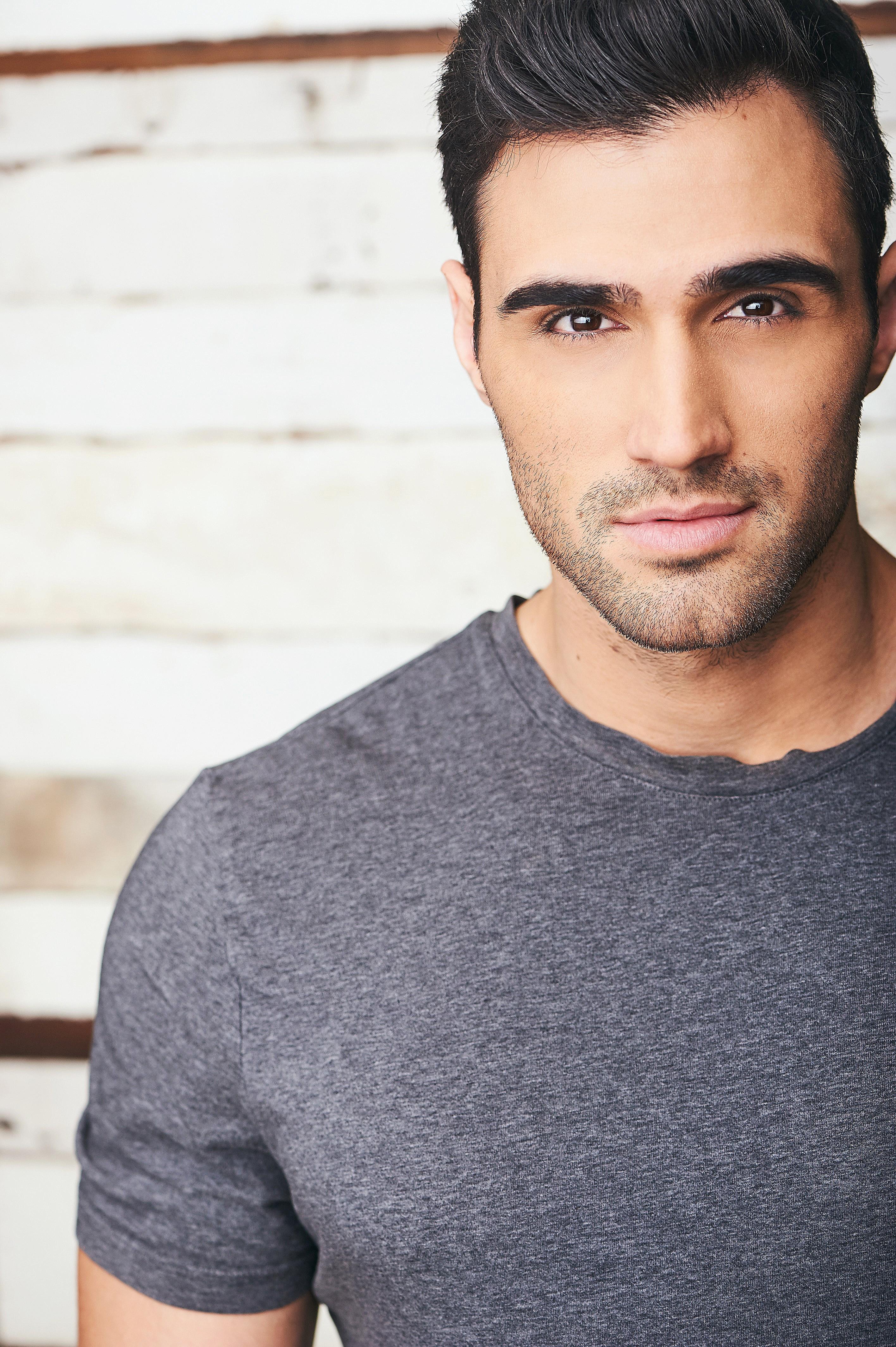 actor Saxon Cardenas large photo